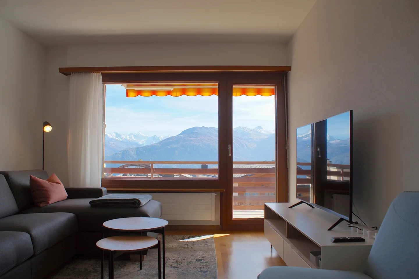 Apartment for rent - Photo 1 of 17