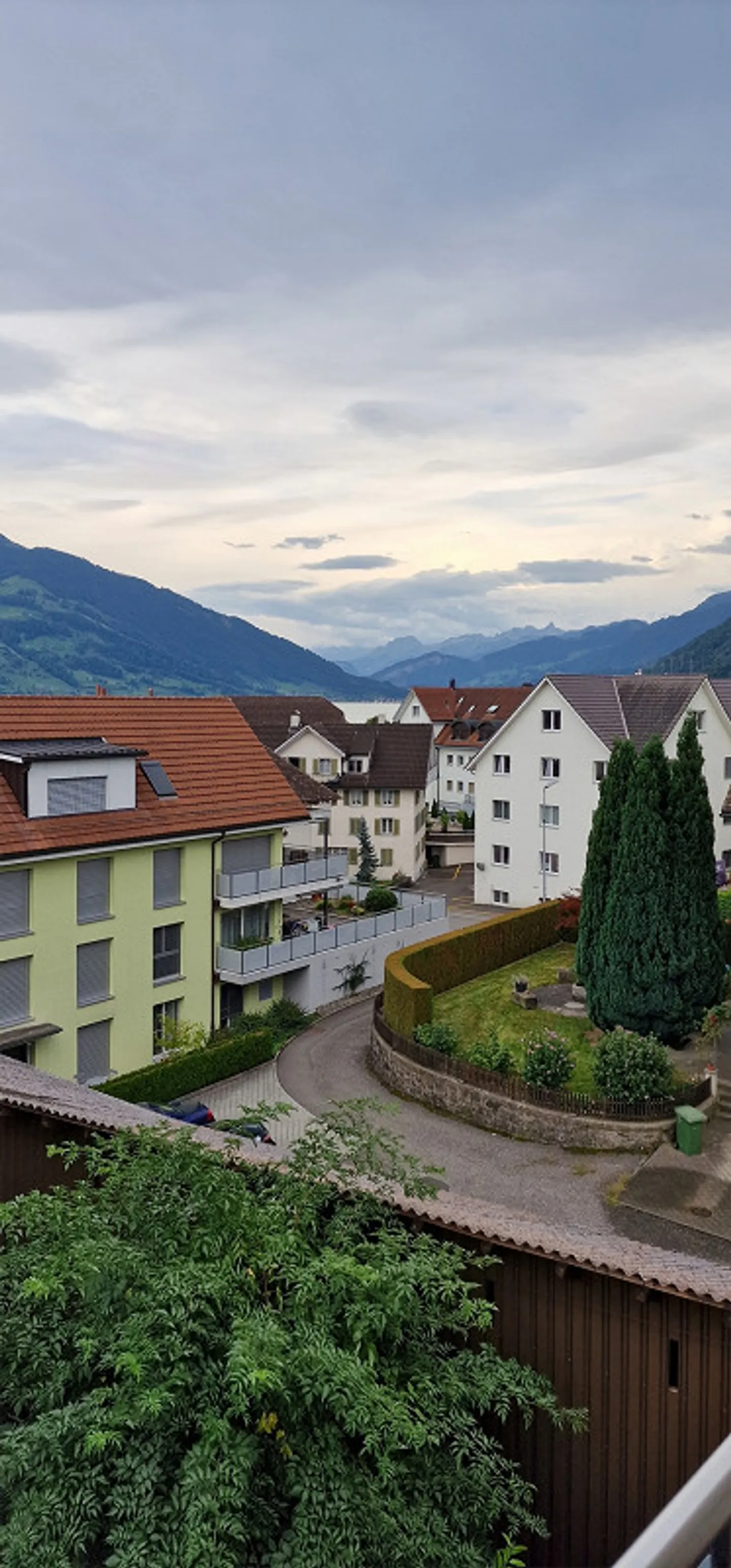 Loft above the rooftops of Immensee - Photo 3 of 7