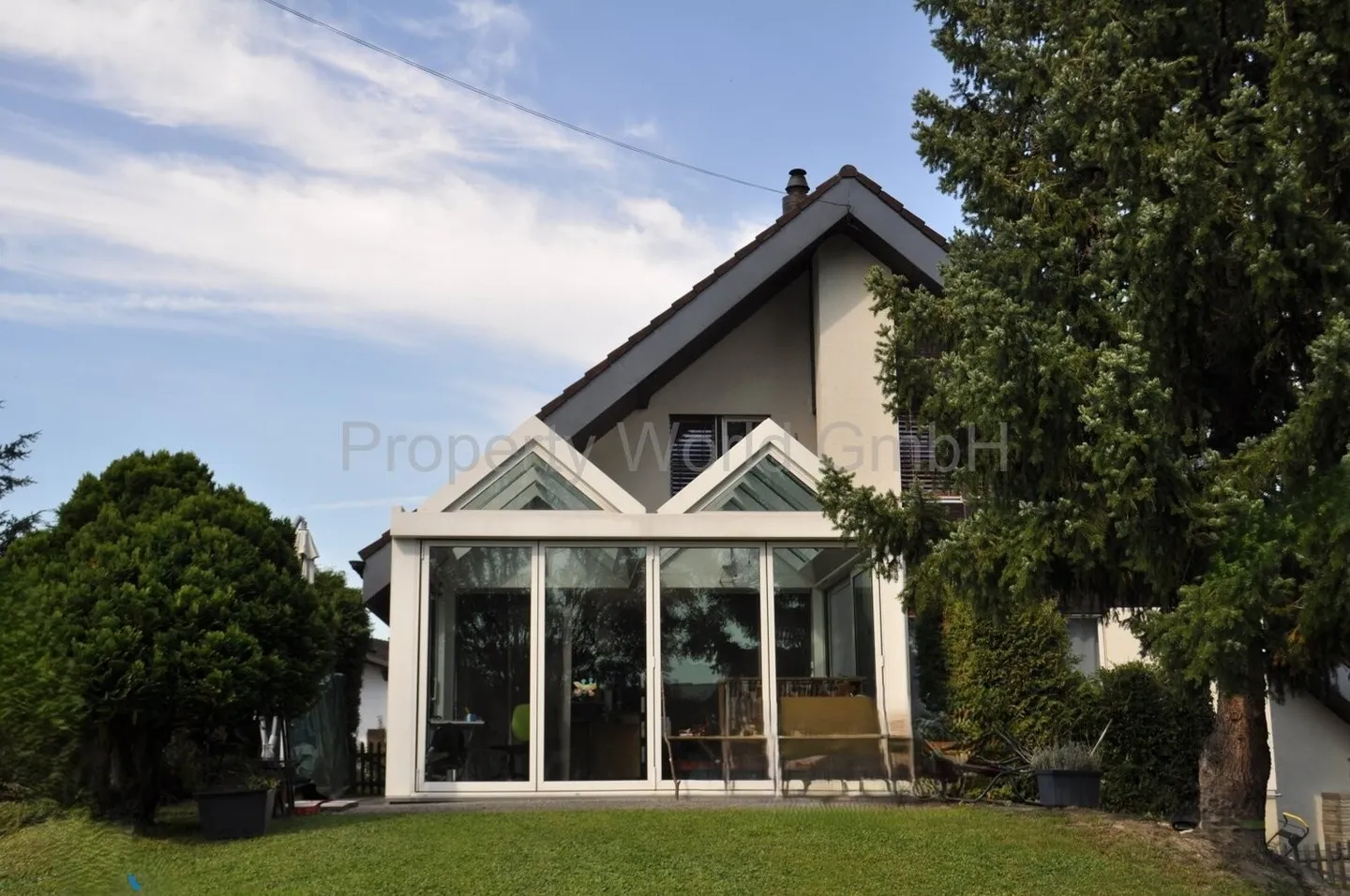 Peace, Space and Wellness: A special house seeks people to arrive - Photo 2 of 4