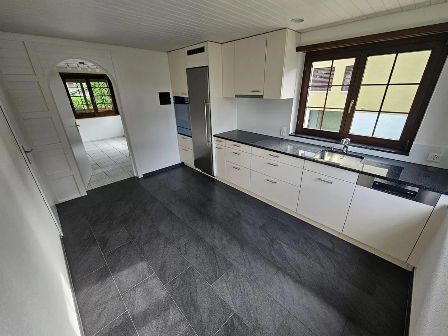 Appartamento 4½ locali al piano rialzato con giardino - Foto 4 di 12