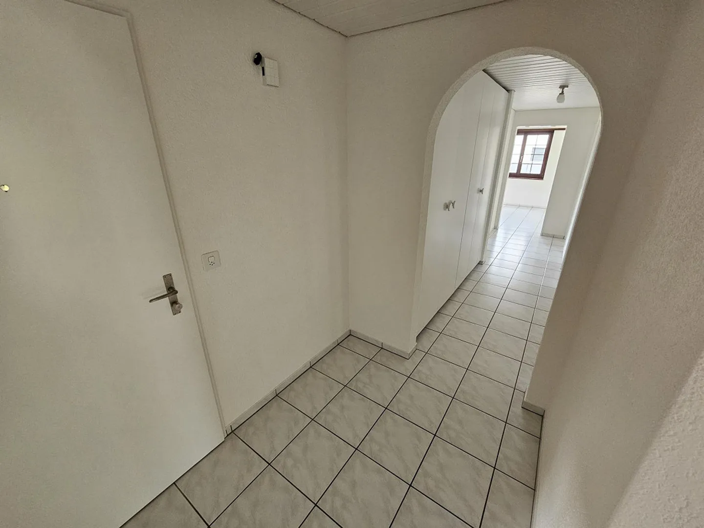 Appartamento 4½ locali al piano rialzato con giardino - Foto 5 di 12