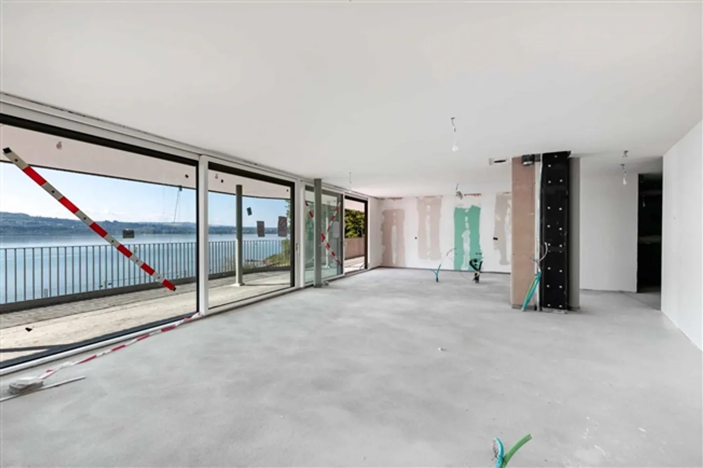 Vieni a scoprire la tua futura casa proprio accanto all'acqua - Foto 10 di 13