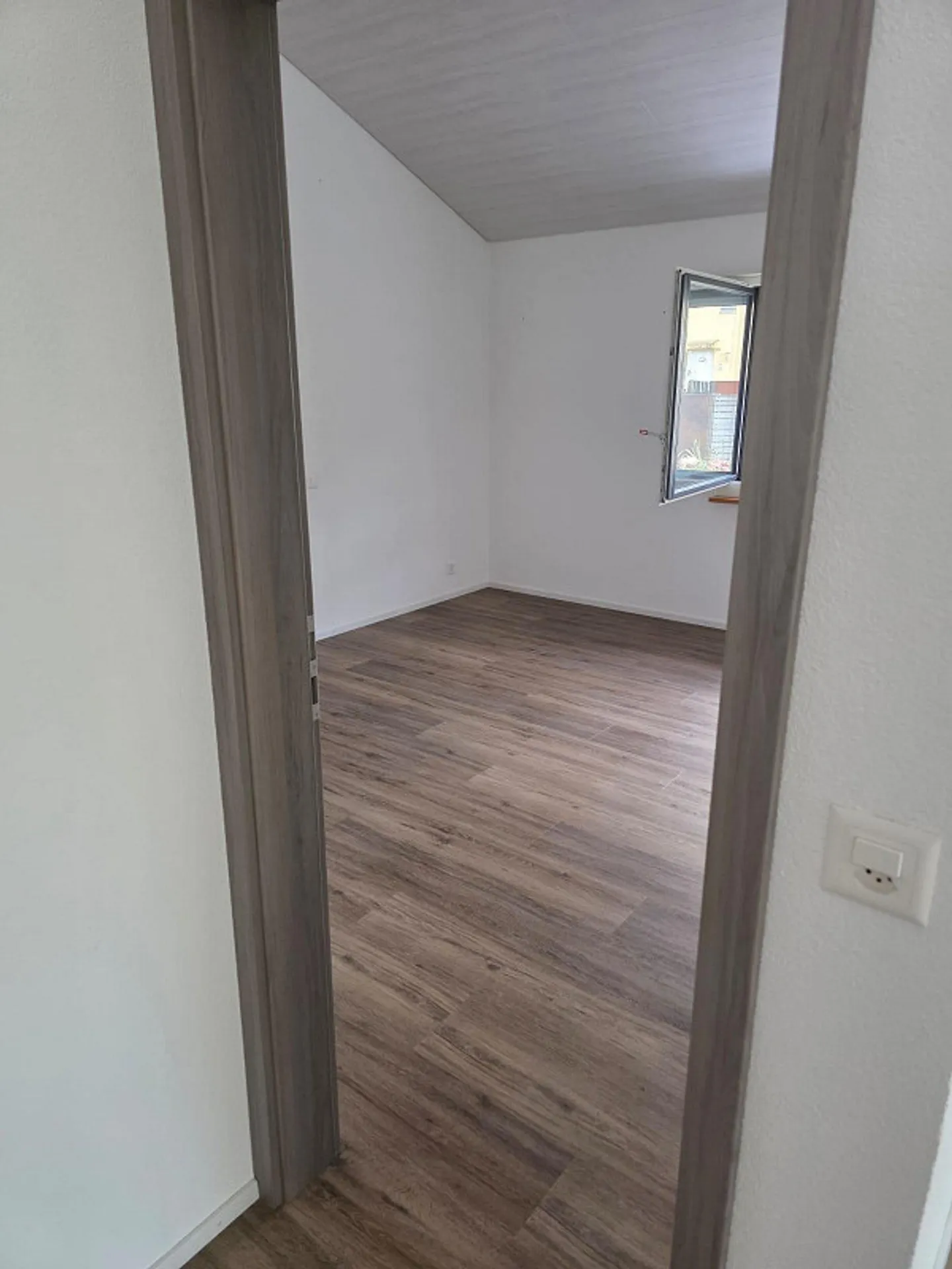 Charmantes Freistehendes Haus - Foto 5 von 8