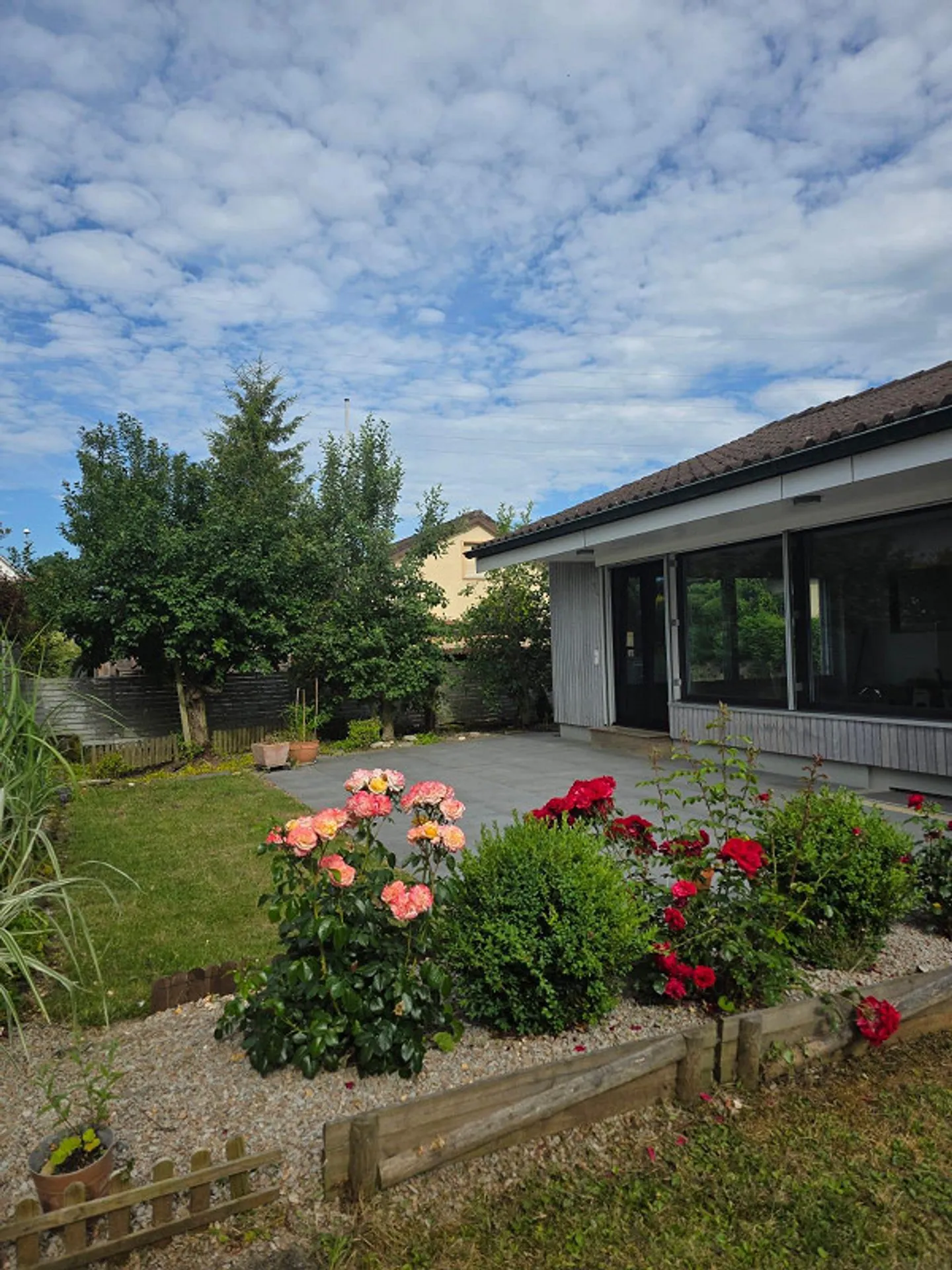 Charmantes Freistehendes Haus - Foto 7 von 8