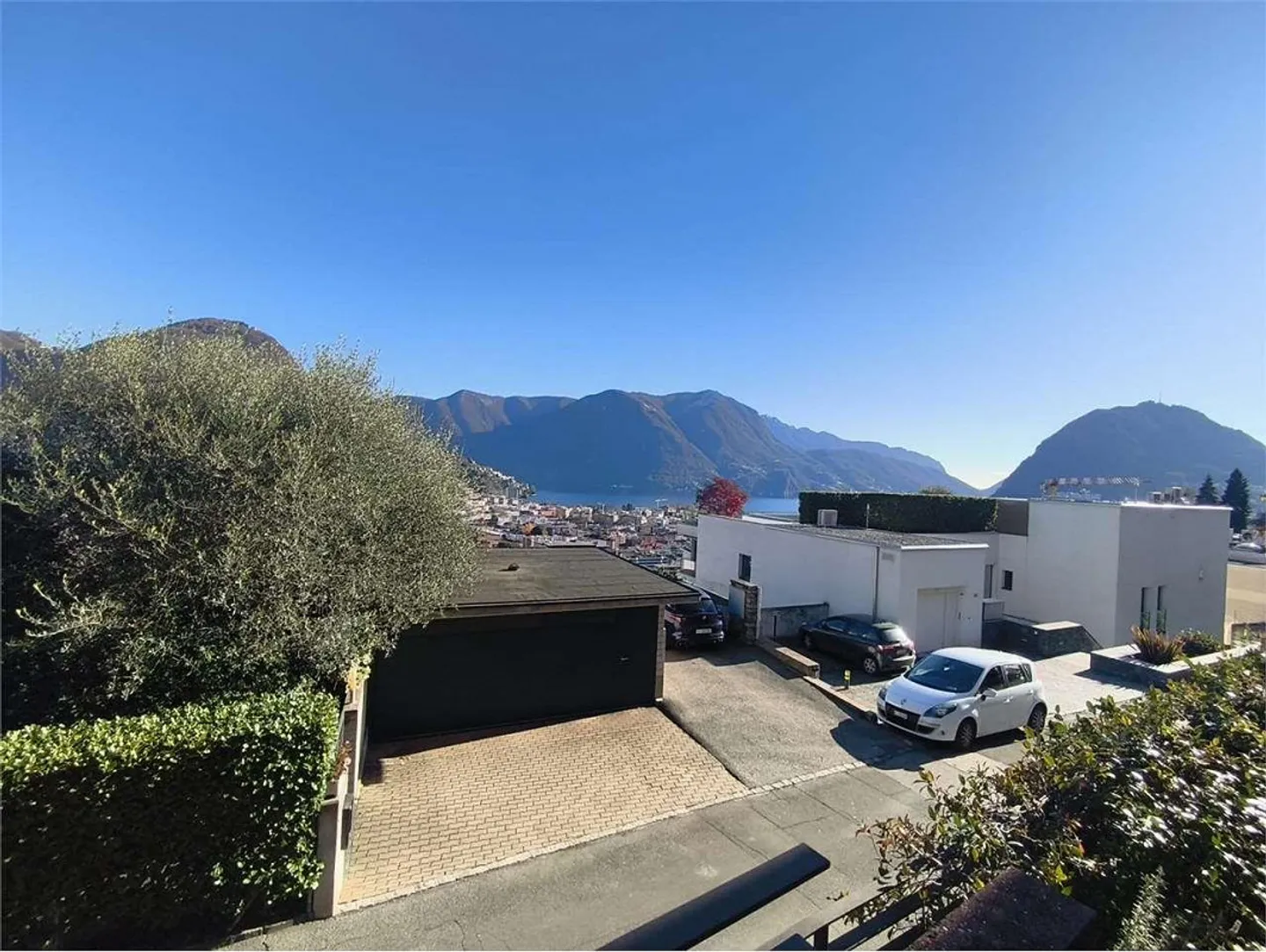 Massagno - Appartement d'une chambre spacieux et meublé avec grande terrasse et vue sur le lac - Photo 1 sur 9