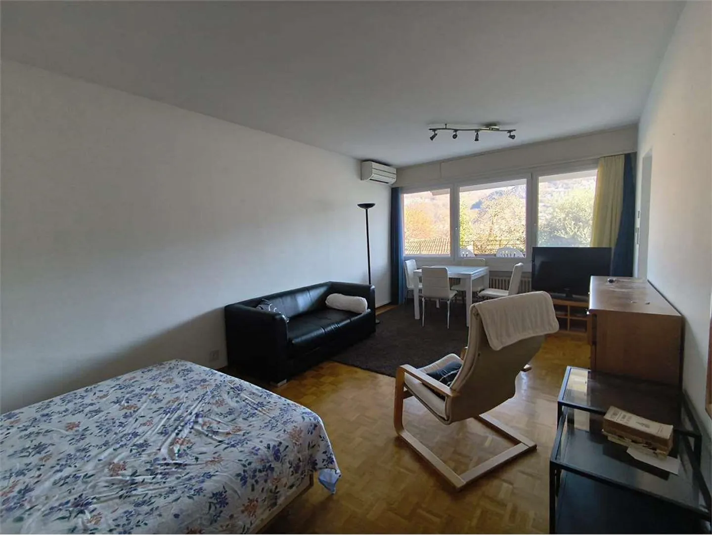 Massagno - Appartement d'une chambre spacieux et meublé avec grande terrasse et vue sur le lac - Photo 6 sur 9