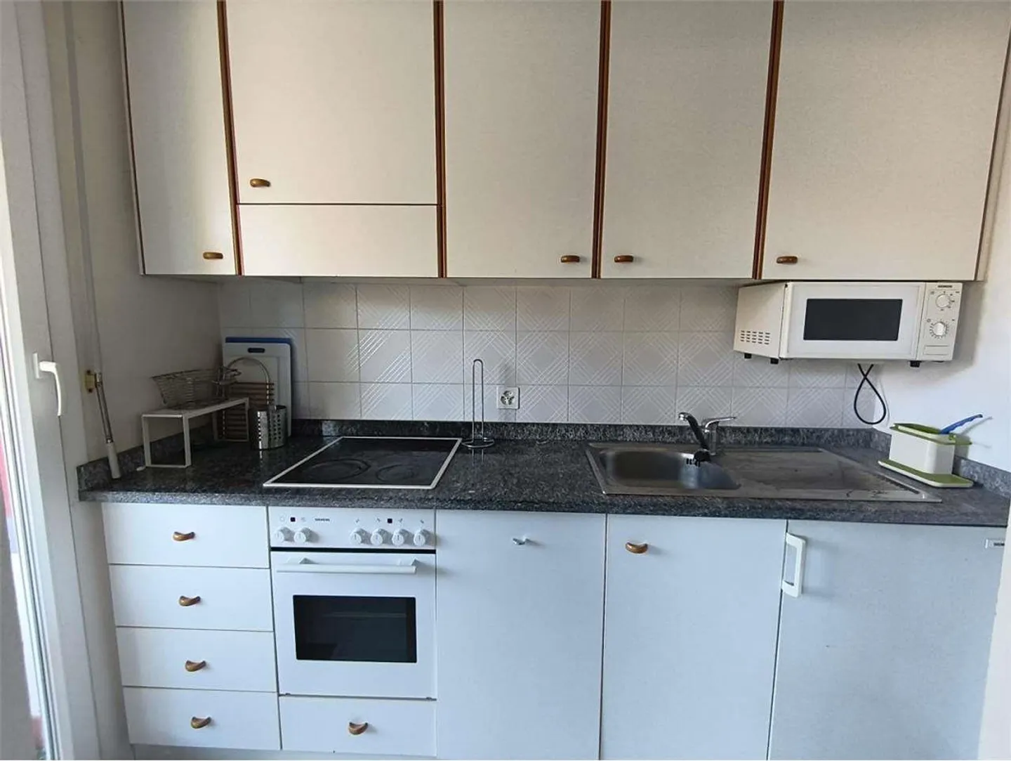 Massagno - Appartement d'une chambre spacieux et meublé avec grande terrasse et vue sur le lac - Photo 9 sur 9