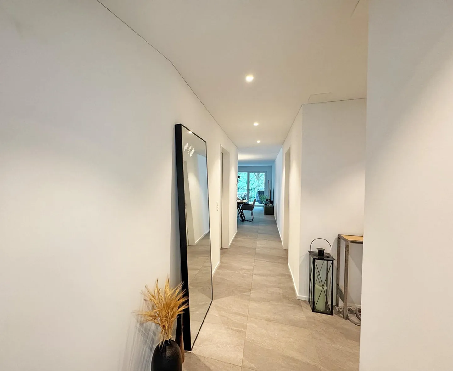 Appartamento 4.5 stanze 1° piano con torre di lavaggio privata - Foto 5 di 13