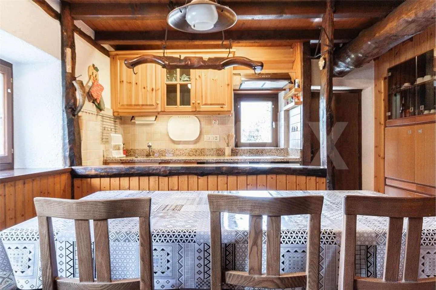 Rustico mit 4,5 Zimmern auf 950 m ü.M. - Foto 5 von 13