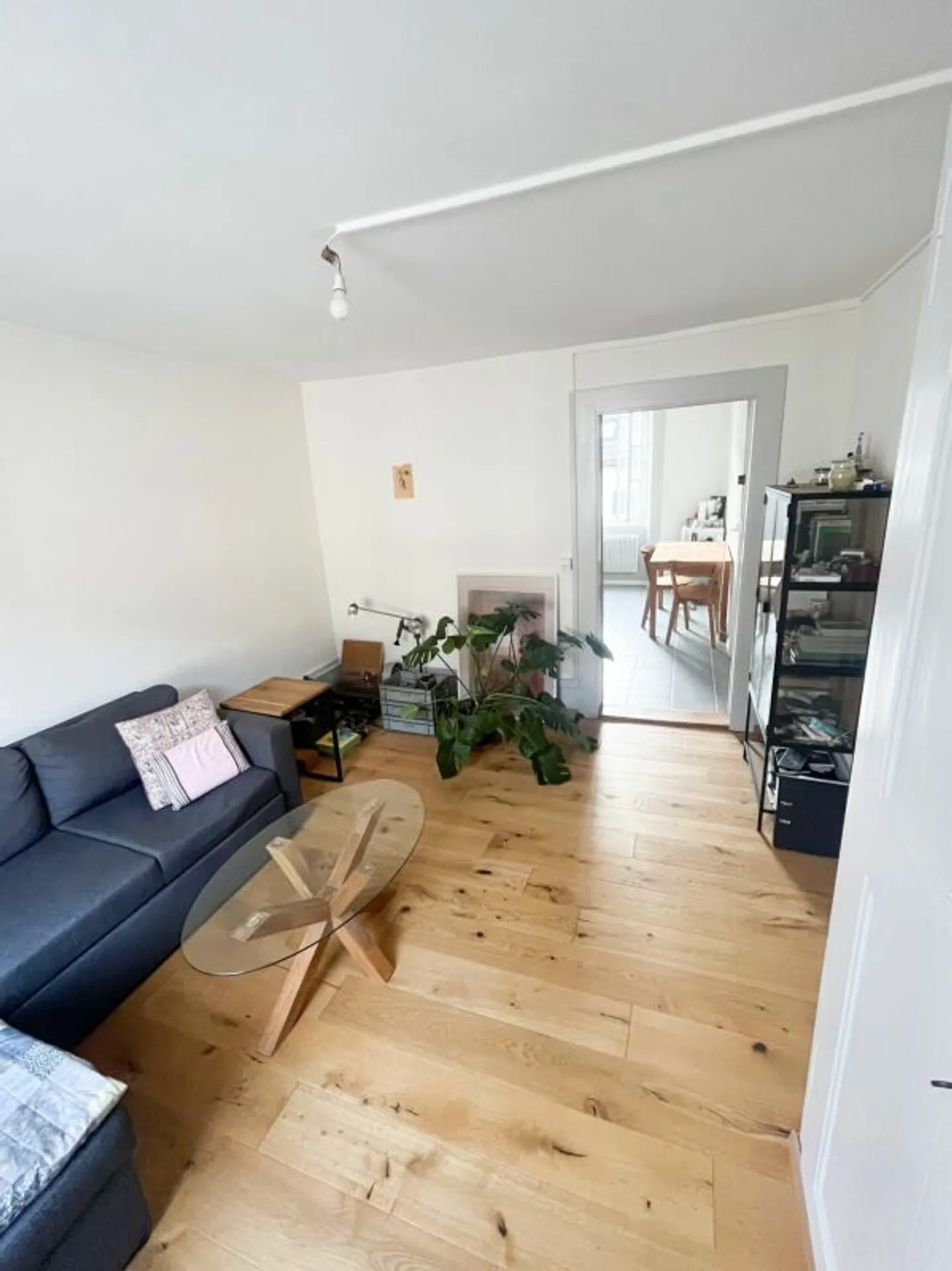 Appartement charmant de deux pièces - Photo 2 sur 5