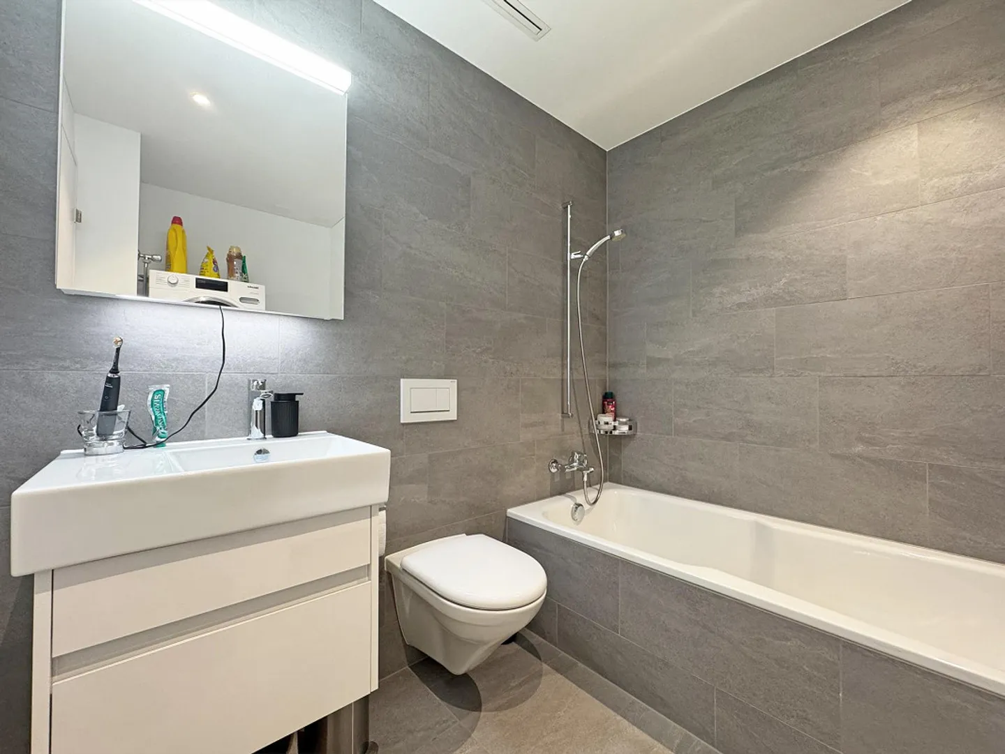 Appartamento 4.5 stanze 1° piano con torre di lavaggio privata - Foto 6 di 13