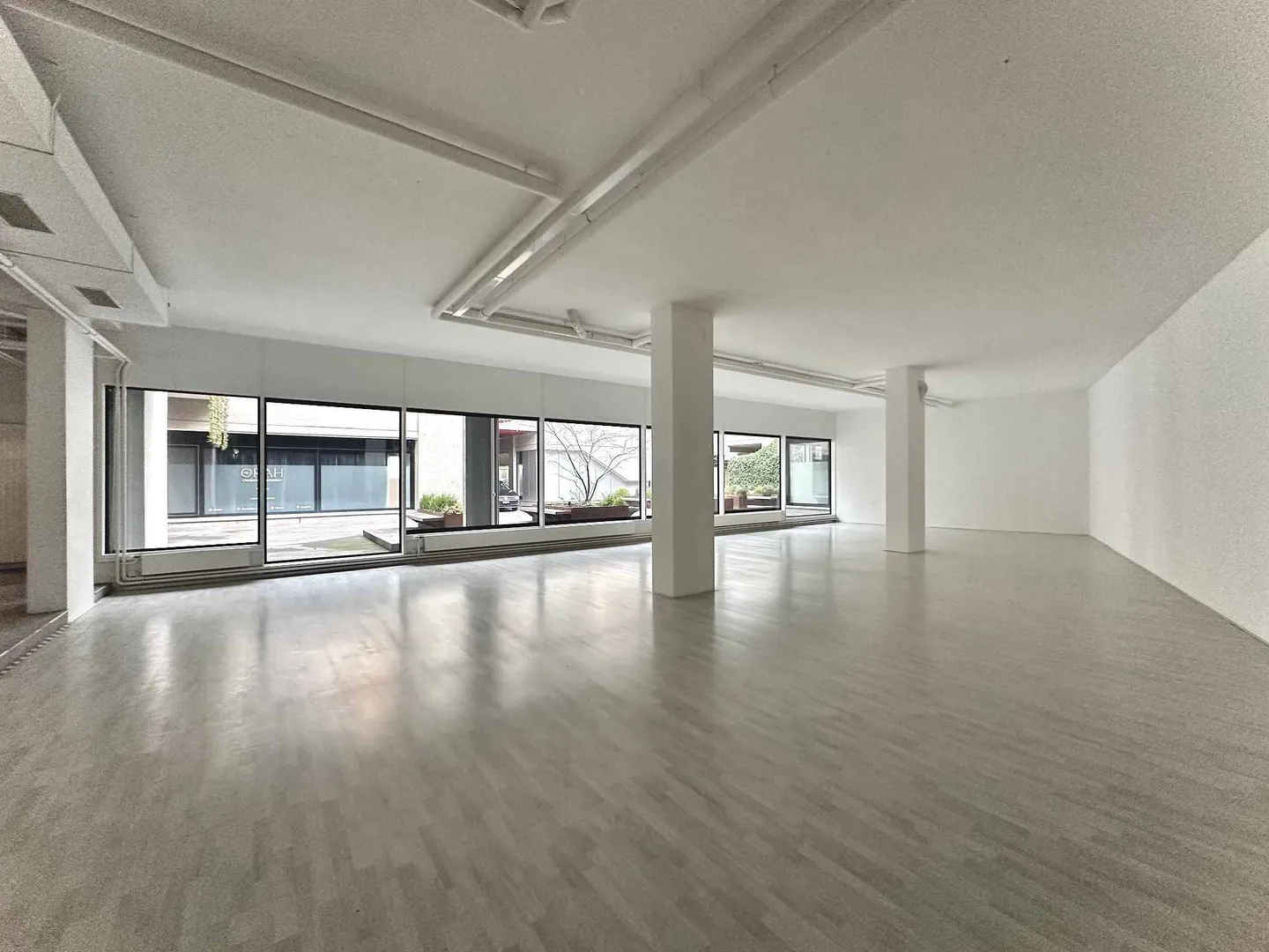 Shop for rent - Photo 1 of 1