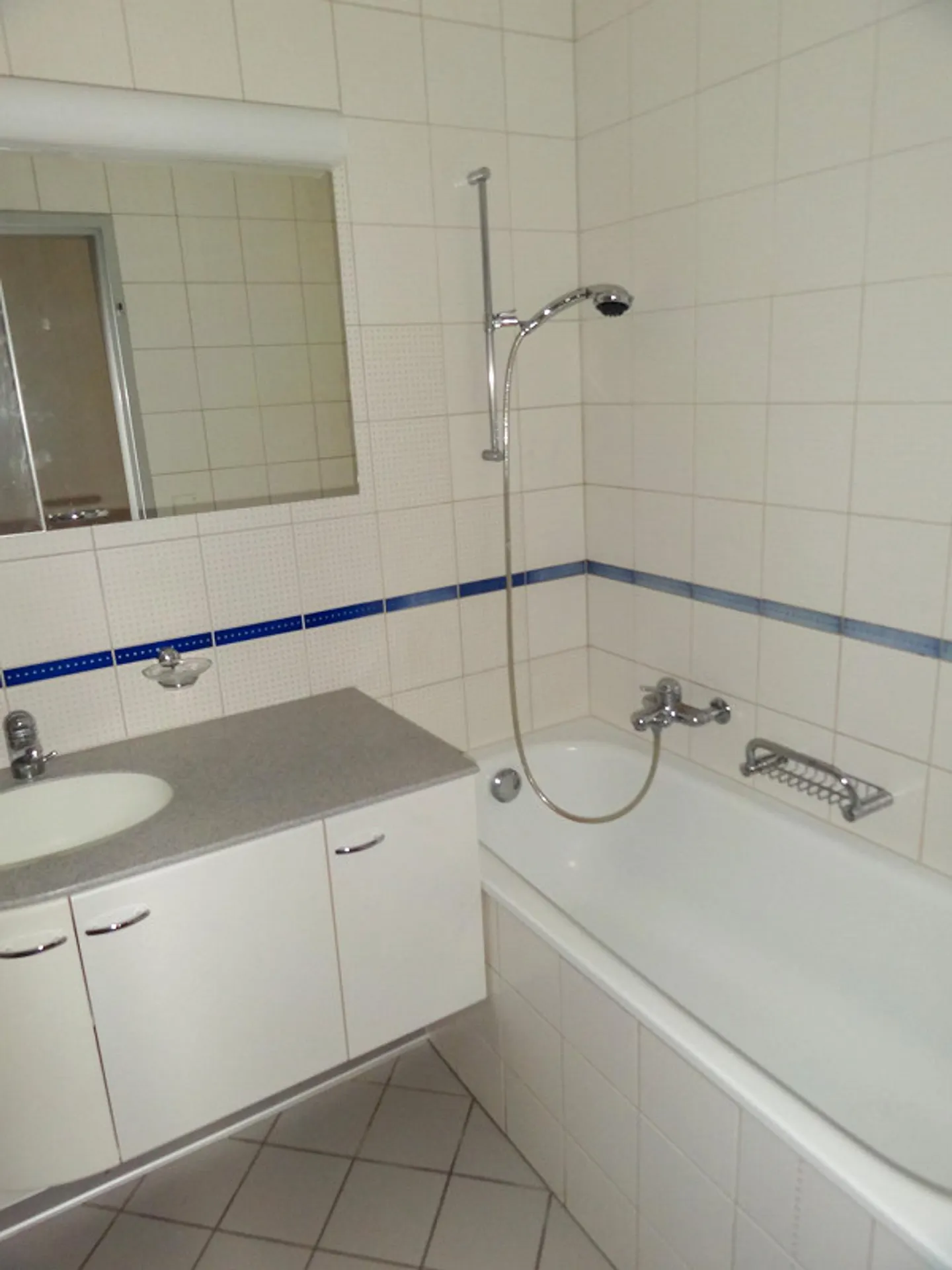 Helles Apartment mit toller Aussicht - Foto 3 von 11