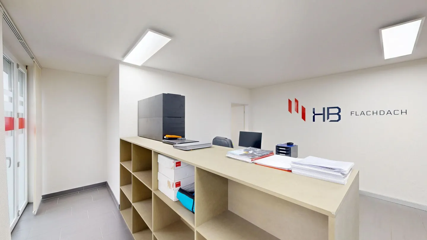 Office space for your business with private parking - Photo 3 of 10