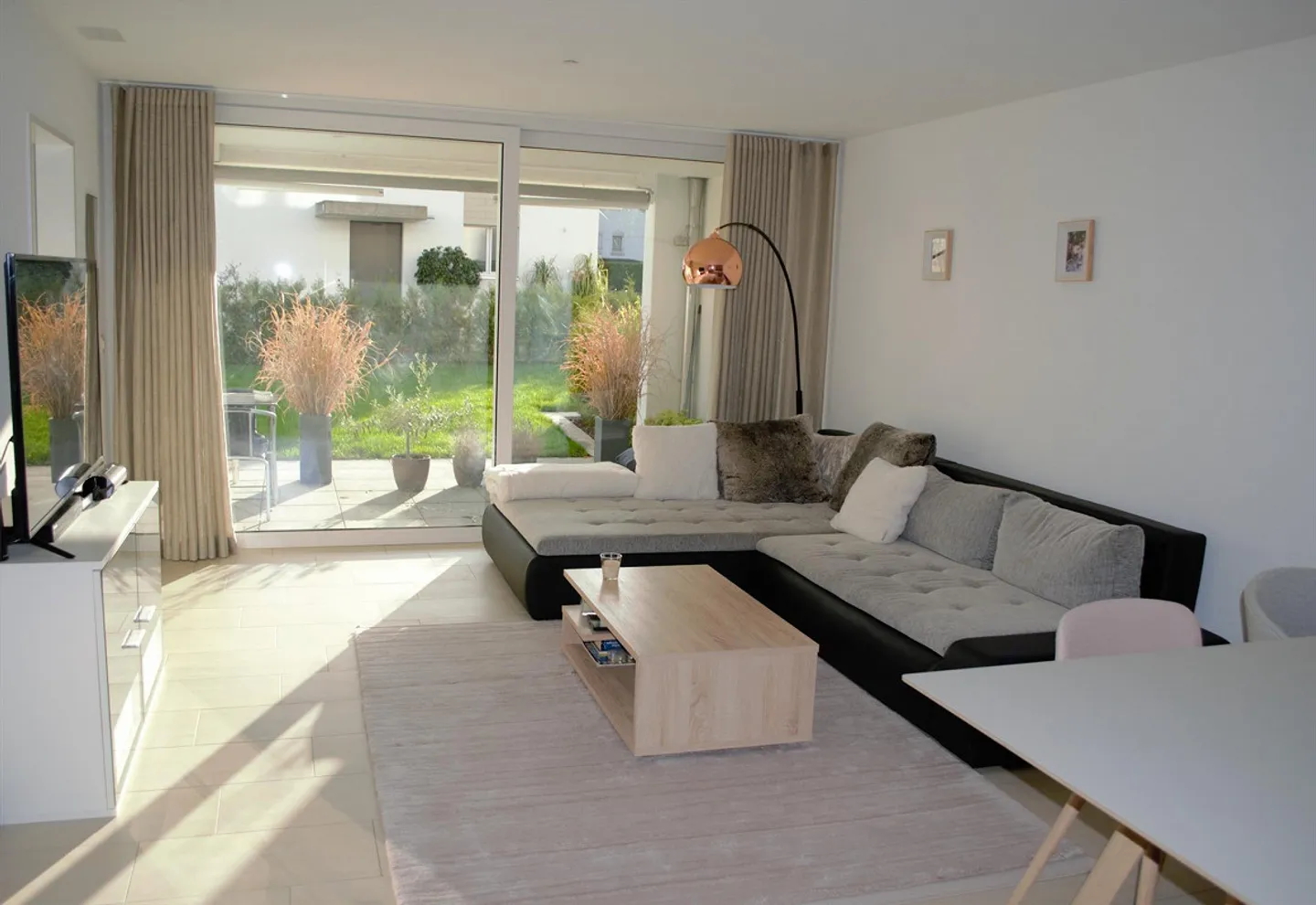 Friendly, attractive, bright, modern, high-quality 2.5-room apartment - Photo 4 of 14