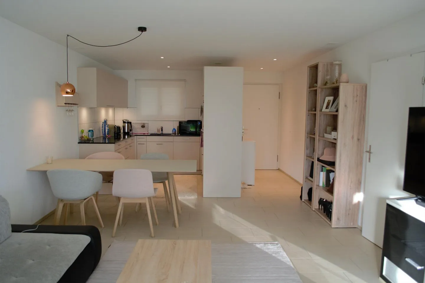 Friendly, attractive, bright, modern, high-quality 2.5-room apartment - Photo 8 of 14