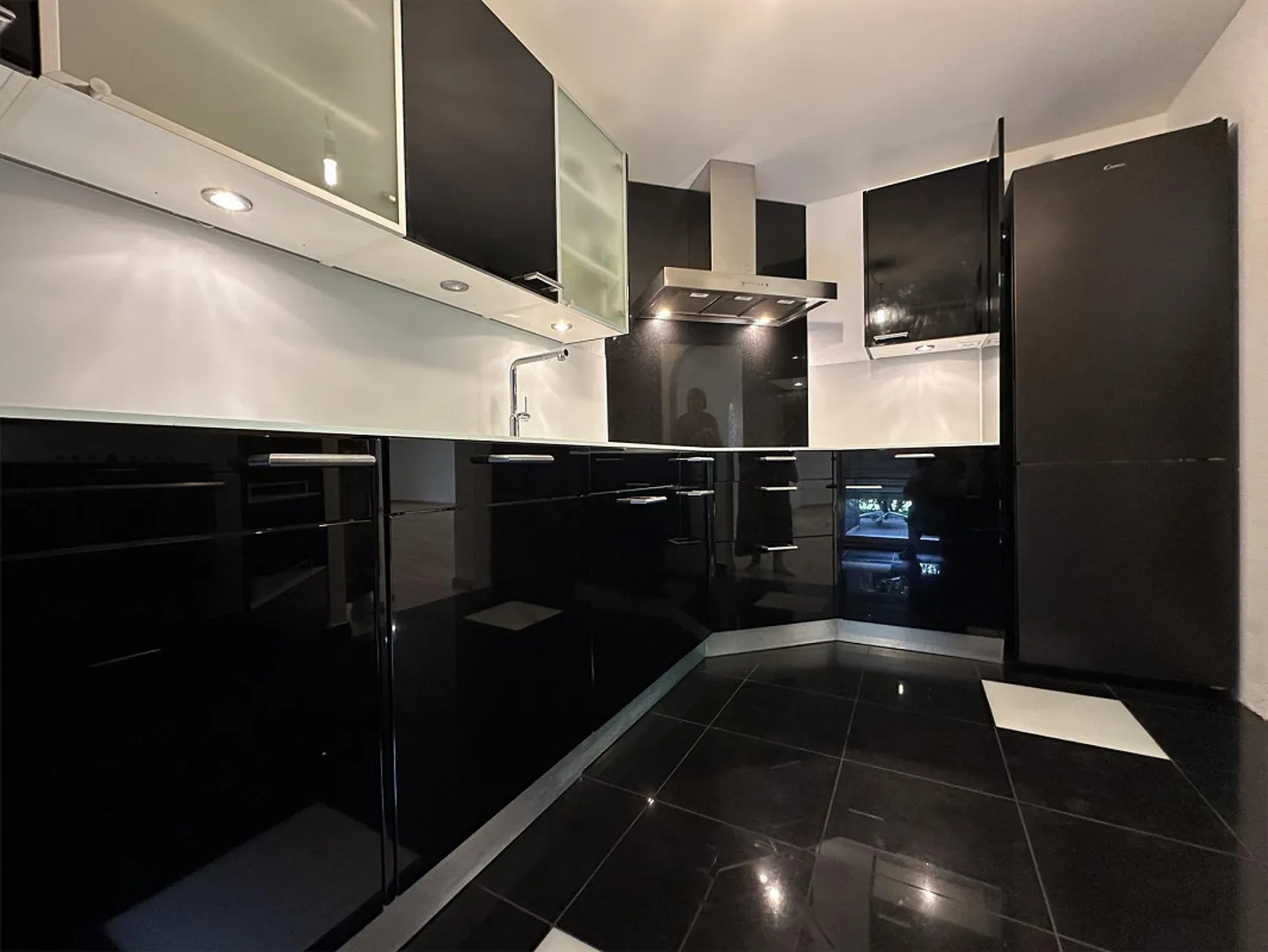 Appartement au rez-de-chaussée élégant avec jardin d'hiver et part de terrain - Photo 13 sur 26