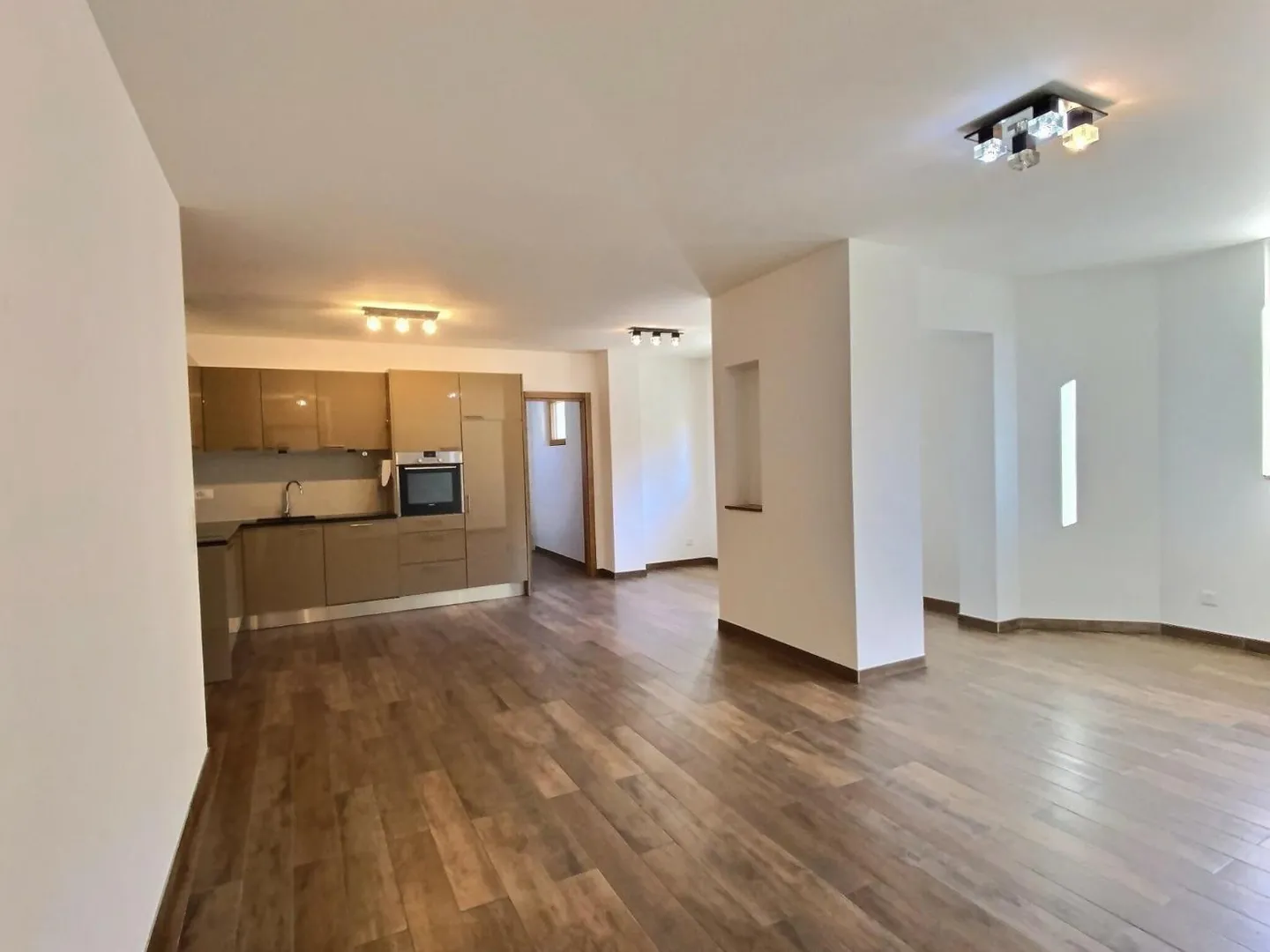 3.5 Room Apartment - Photo 7 of 13