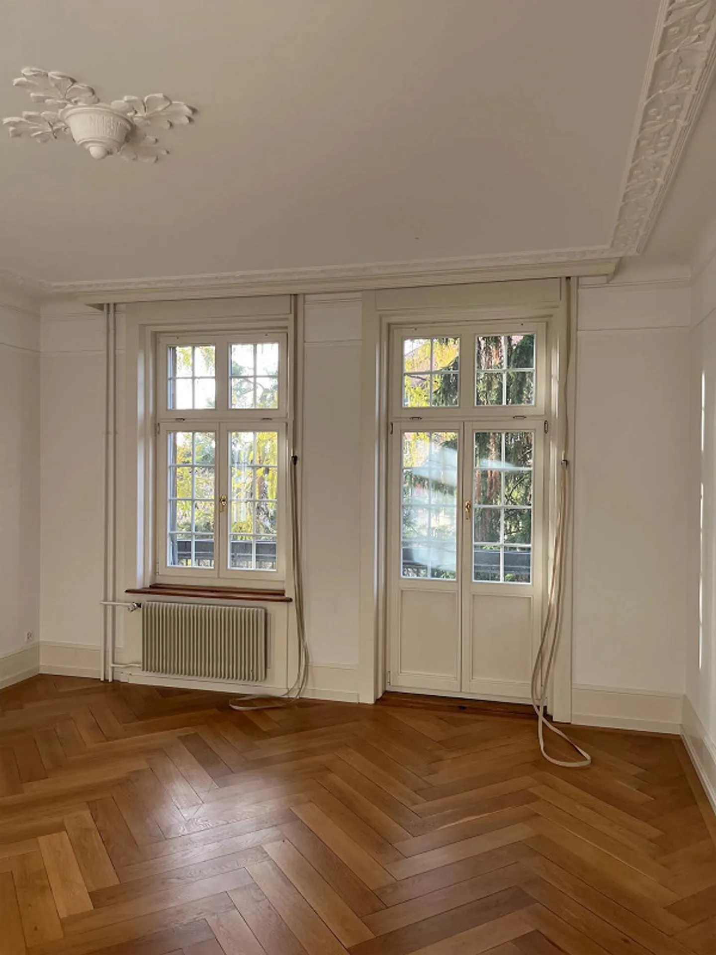 Appartement 4 pièces avec mansarde et machine à laver/sèche-linge privée - Photo 2 sur 8