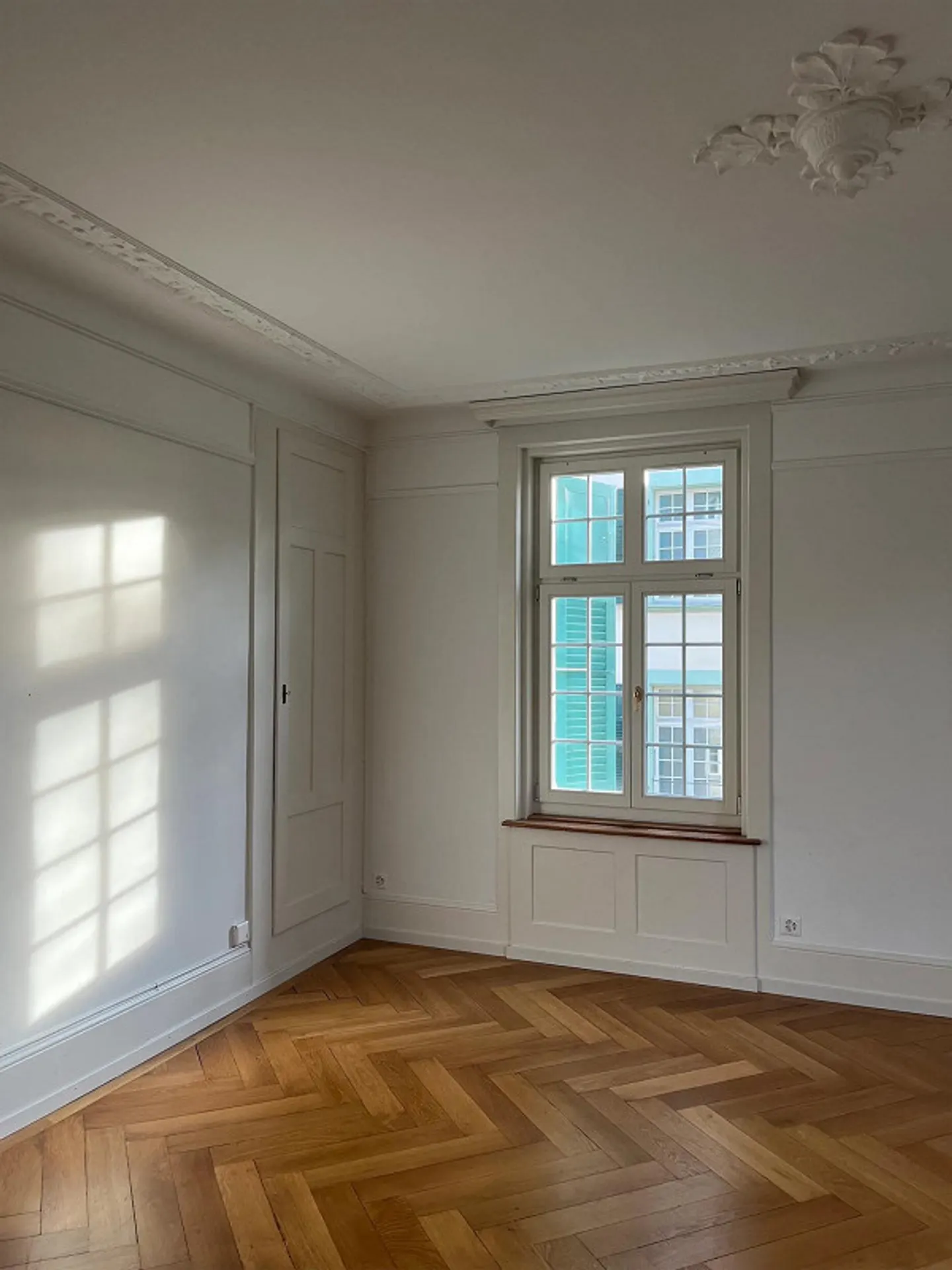 Appartement 4 pièces avec mansarde et machine à laver/sèche-linge privée - Photo 5 sur 8