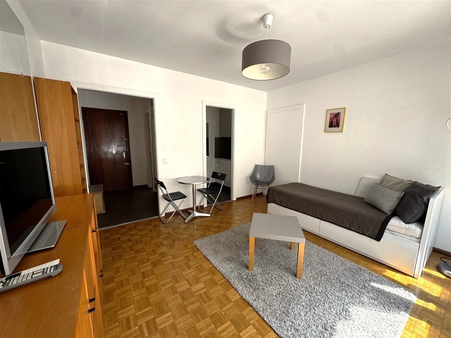 Charmant Studio aux Eaux-Vives - Photo 2 sur 5