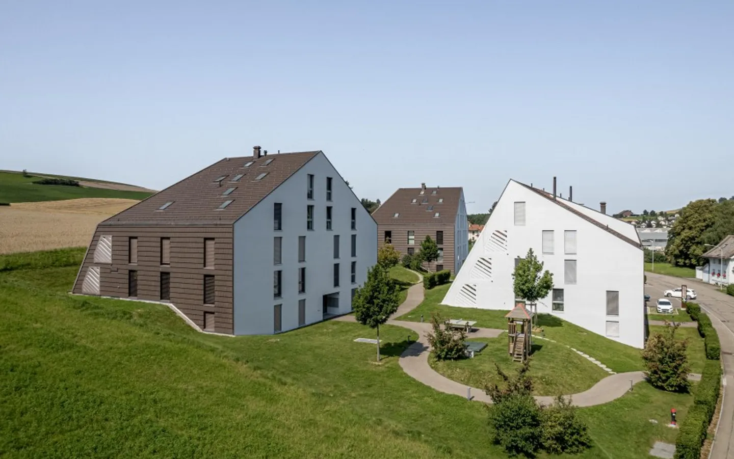 Moderne, helle 5.5 Zimmer-Wohnung mit 35,5 m² grosser Terrasse - Foto 7 von 13