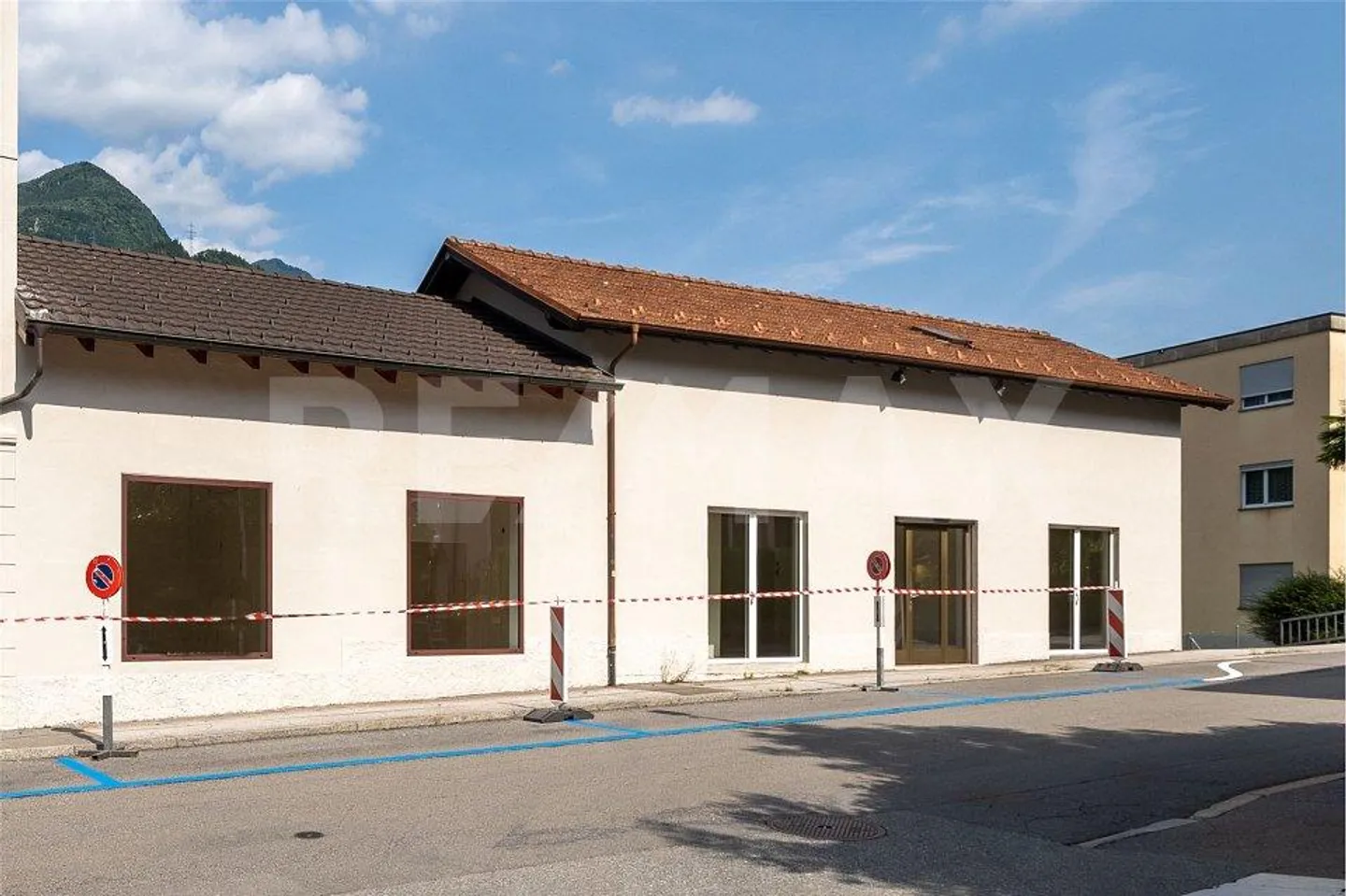 Immeuble de rapport - Photo 3 sur 13