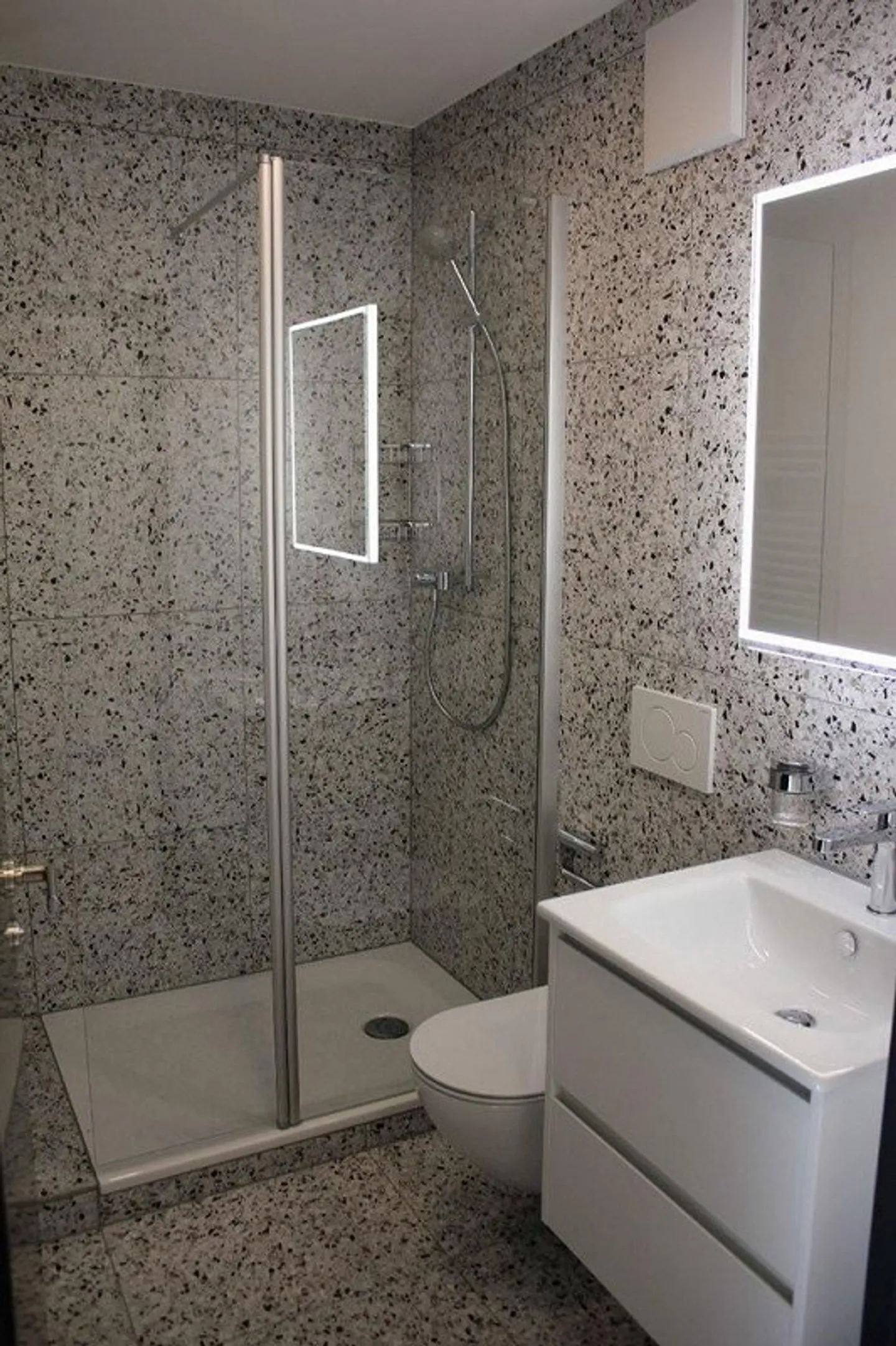 Appartement confortable de 1,5 pièce à louer dans la vieille ville de Chur ! - Photo 4 sur 4