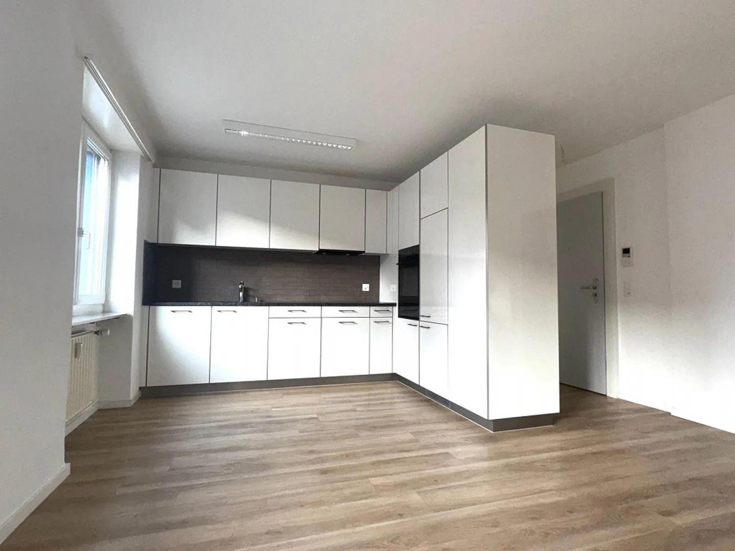 Appartamento ristrutturato di alta qualità con balcone - Foto 2 di 7