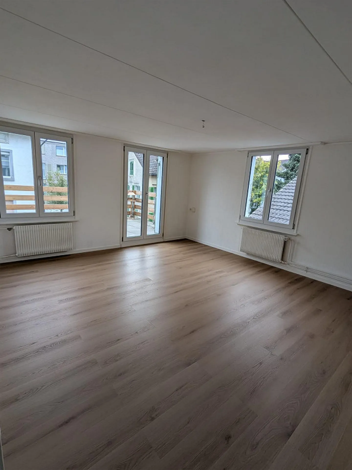 newly renovated 3-room apartment (including parking space) - Photo 3 of 11