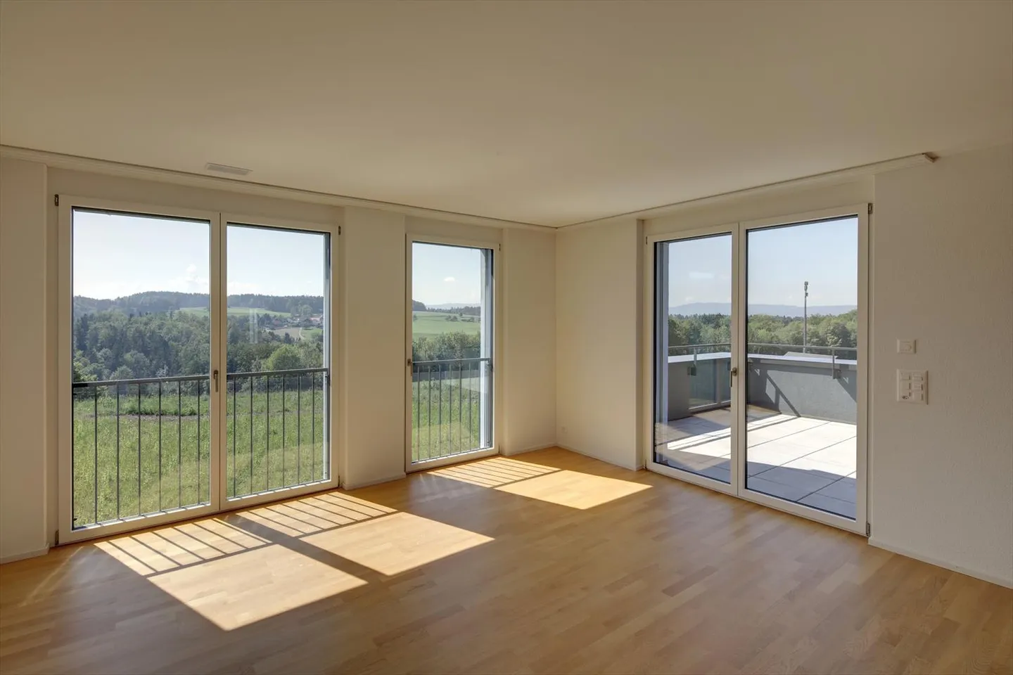 Apartment for rent - Photo 4 of 4