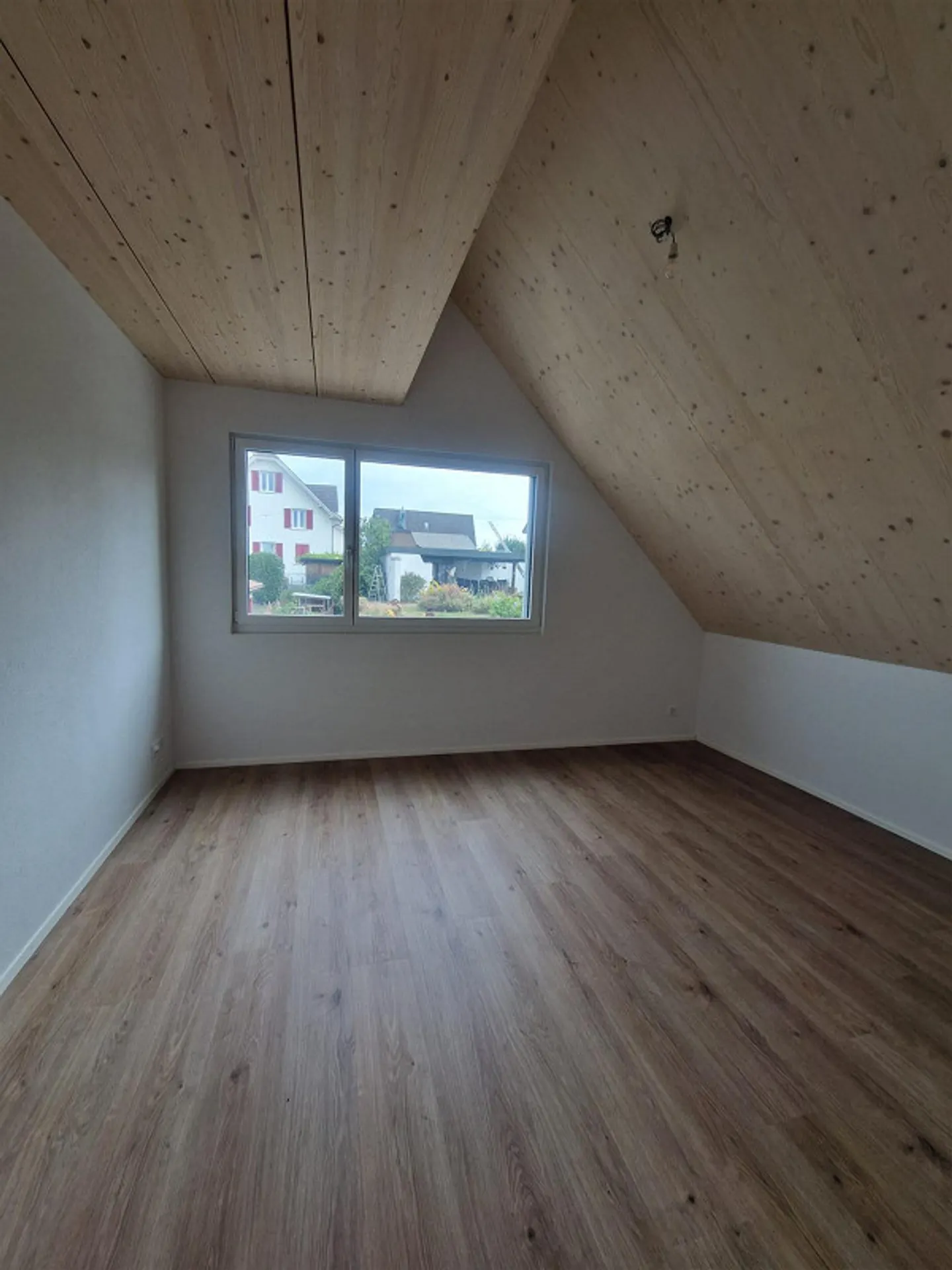 New Lease - Exclusive 4½-Room Maisonette Apartment in a Two-Family House - Photo 16 of 16