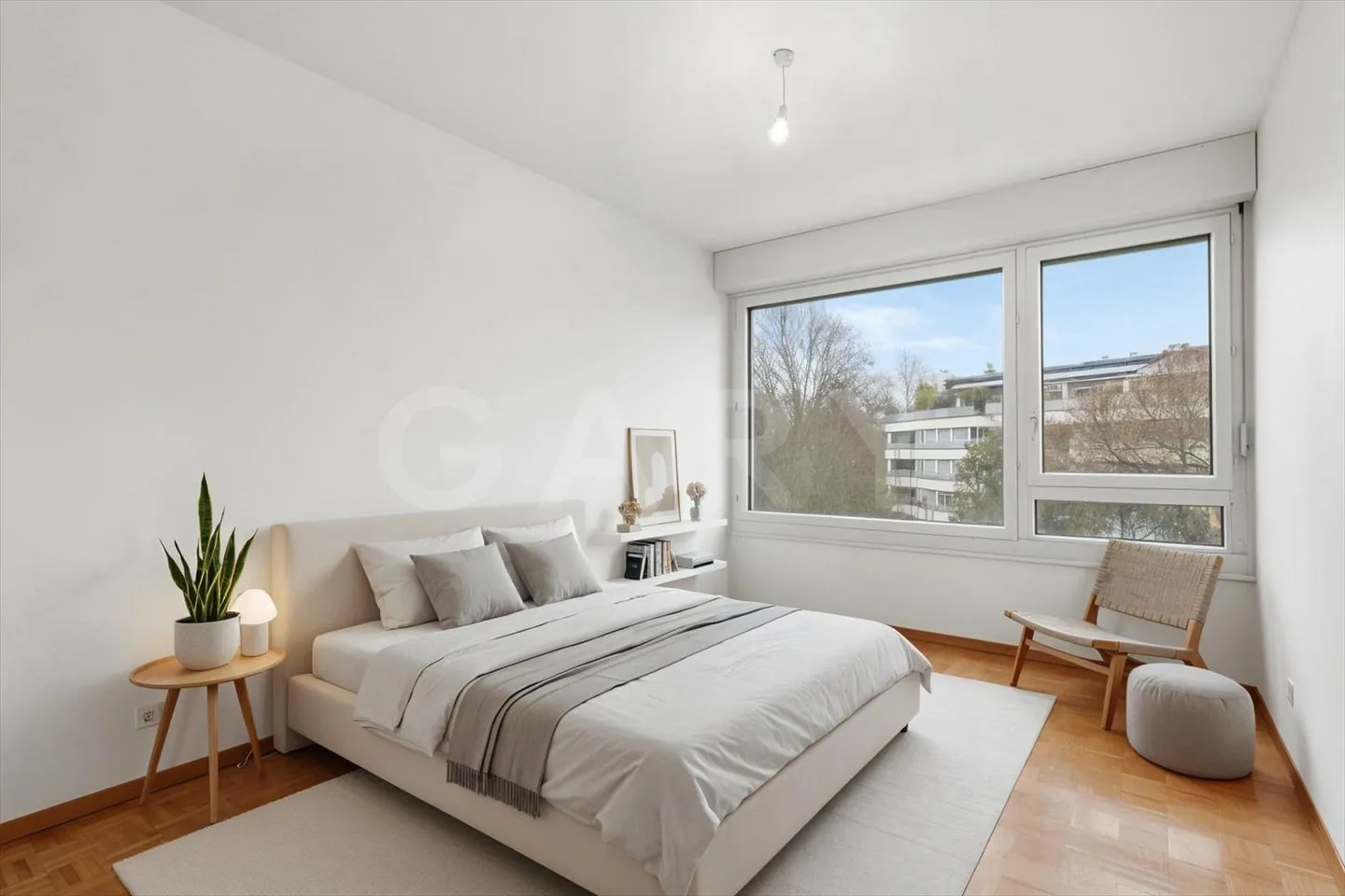 7-Room Apartment - Photo 1 of 5