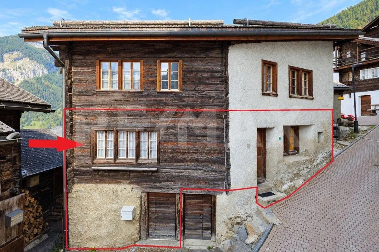 Charming 2.5 Room Period Apartment in the Village Center of Albinen - Photo 12 of 13