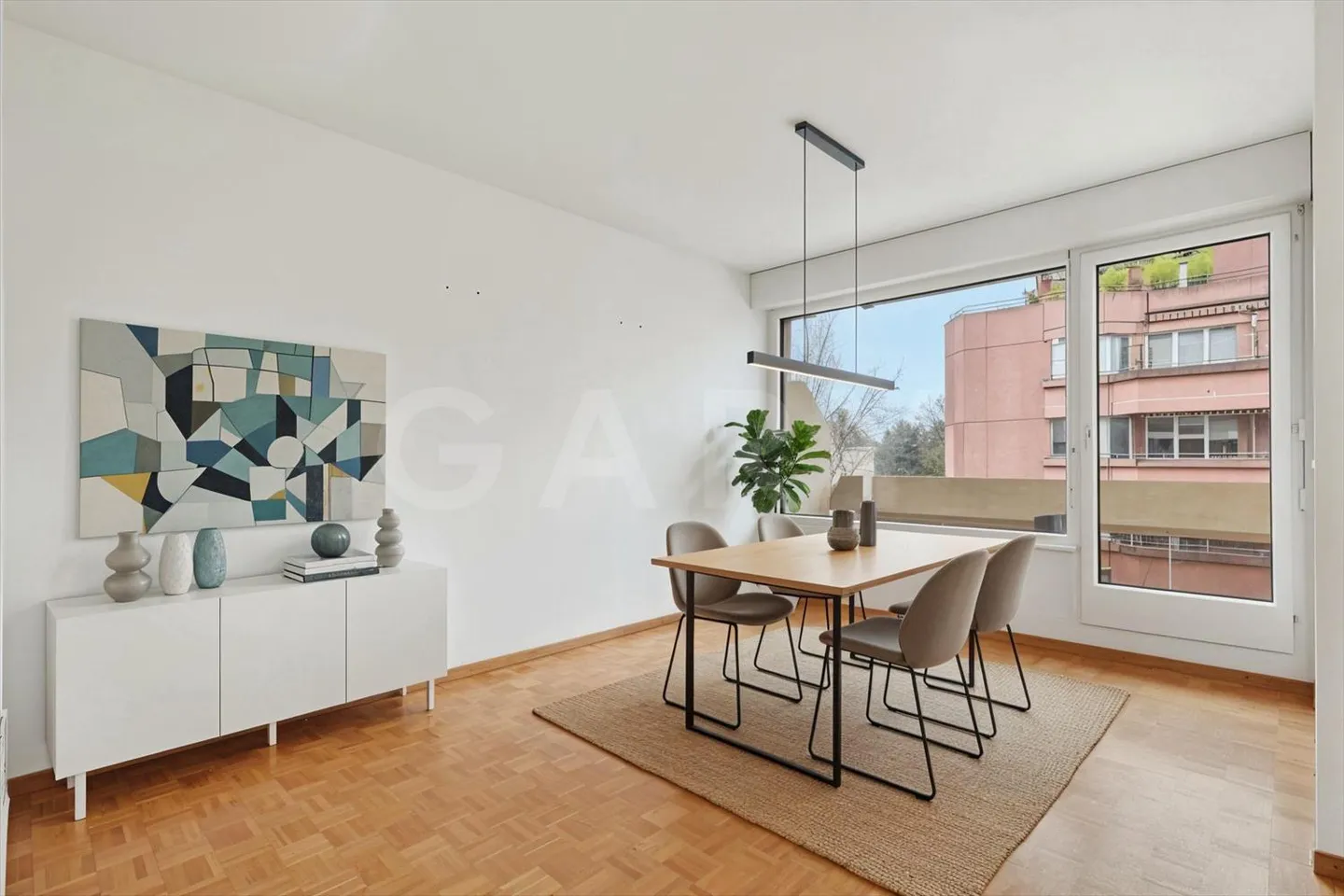 7-Room Apartment - Photo 2 of 5