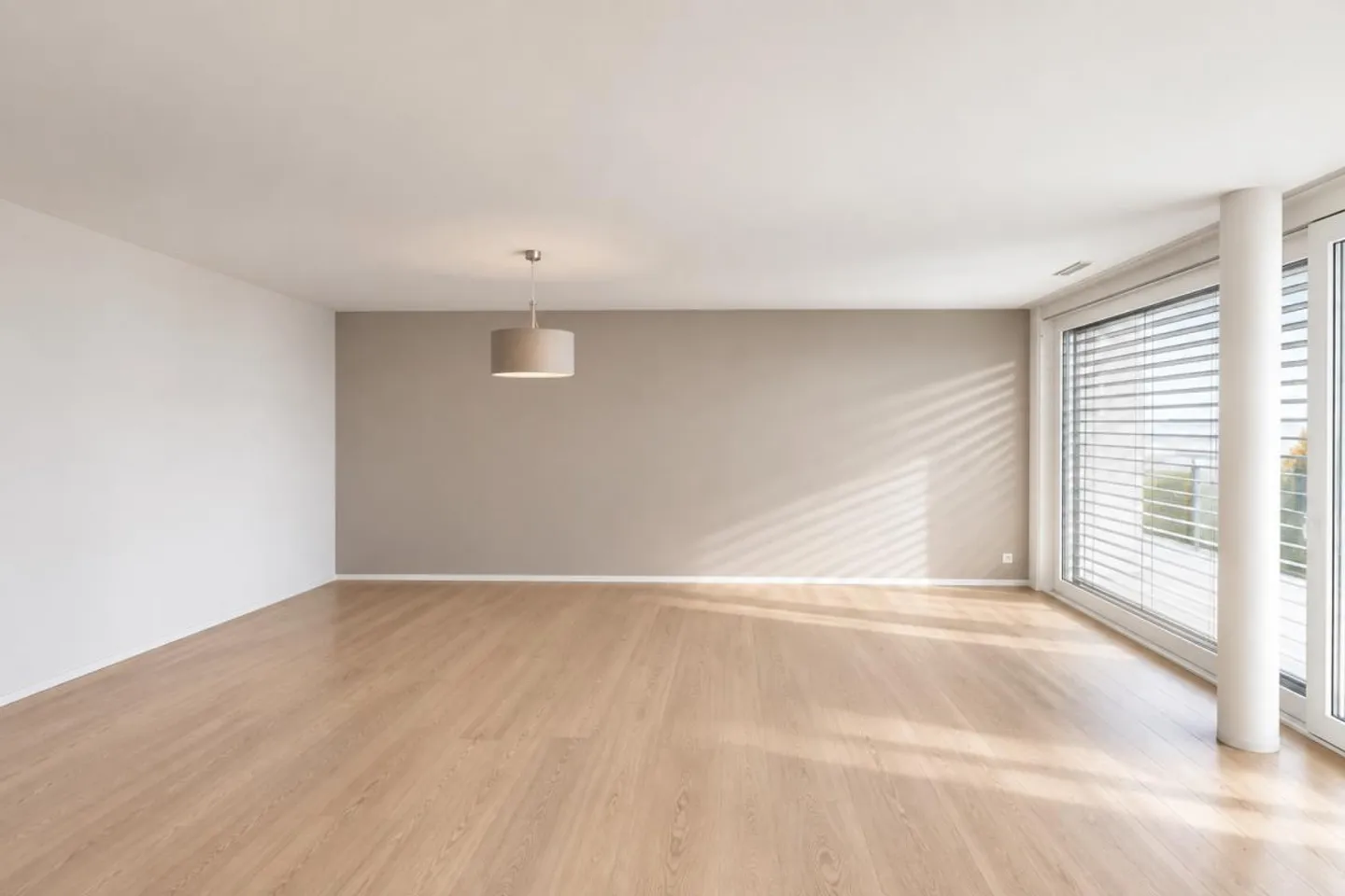 Quiet Ground Floor Apartment - Photo 2 of 9