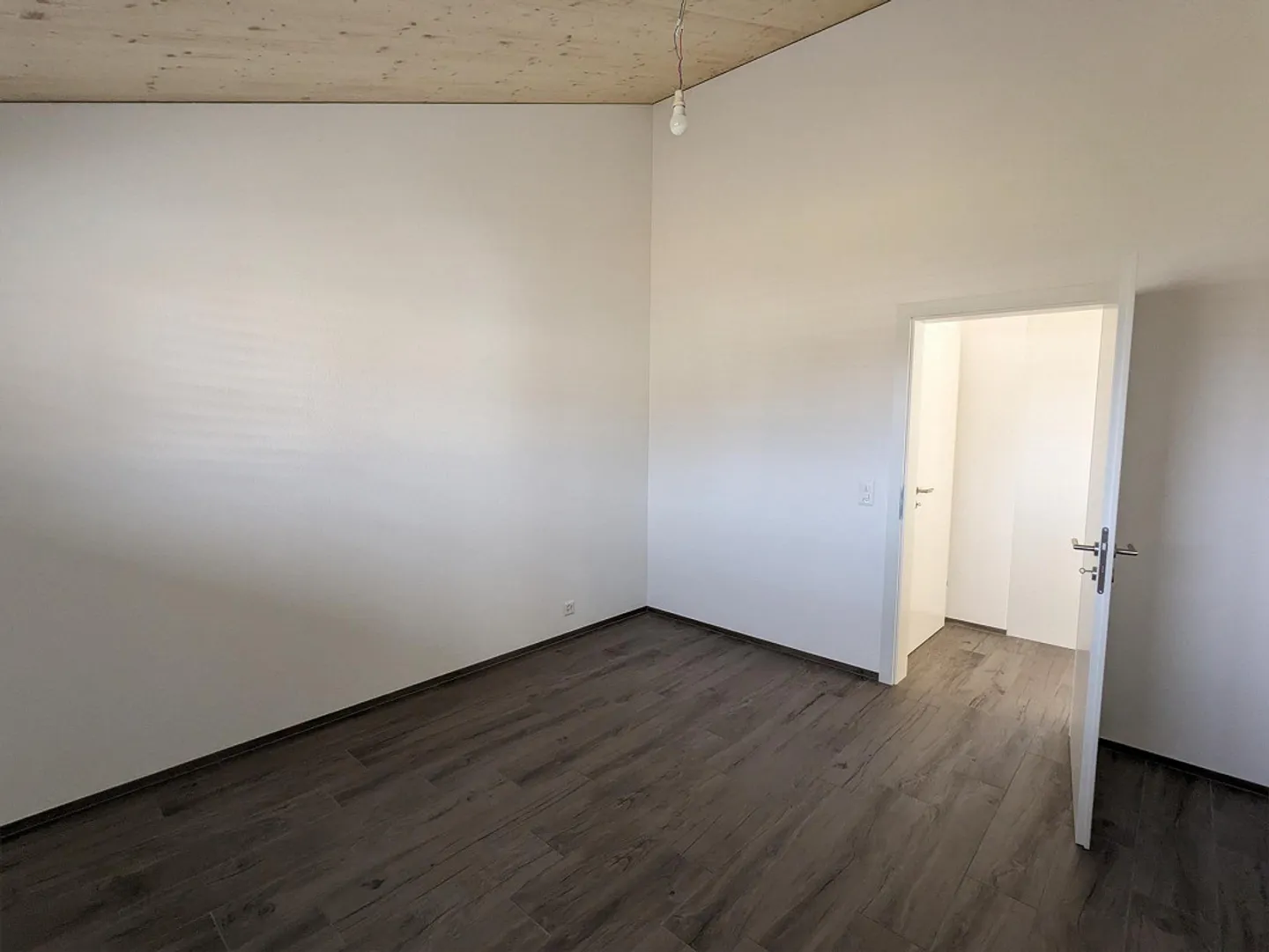 Nuova costruzione di una casa bifamiliare – Spazio per generazioni e utilizzo flessibile - Foto 15 di 18