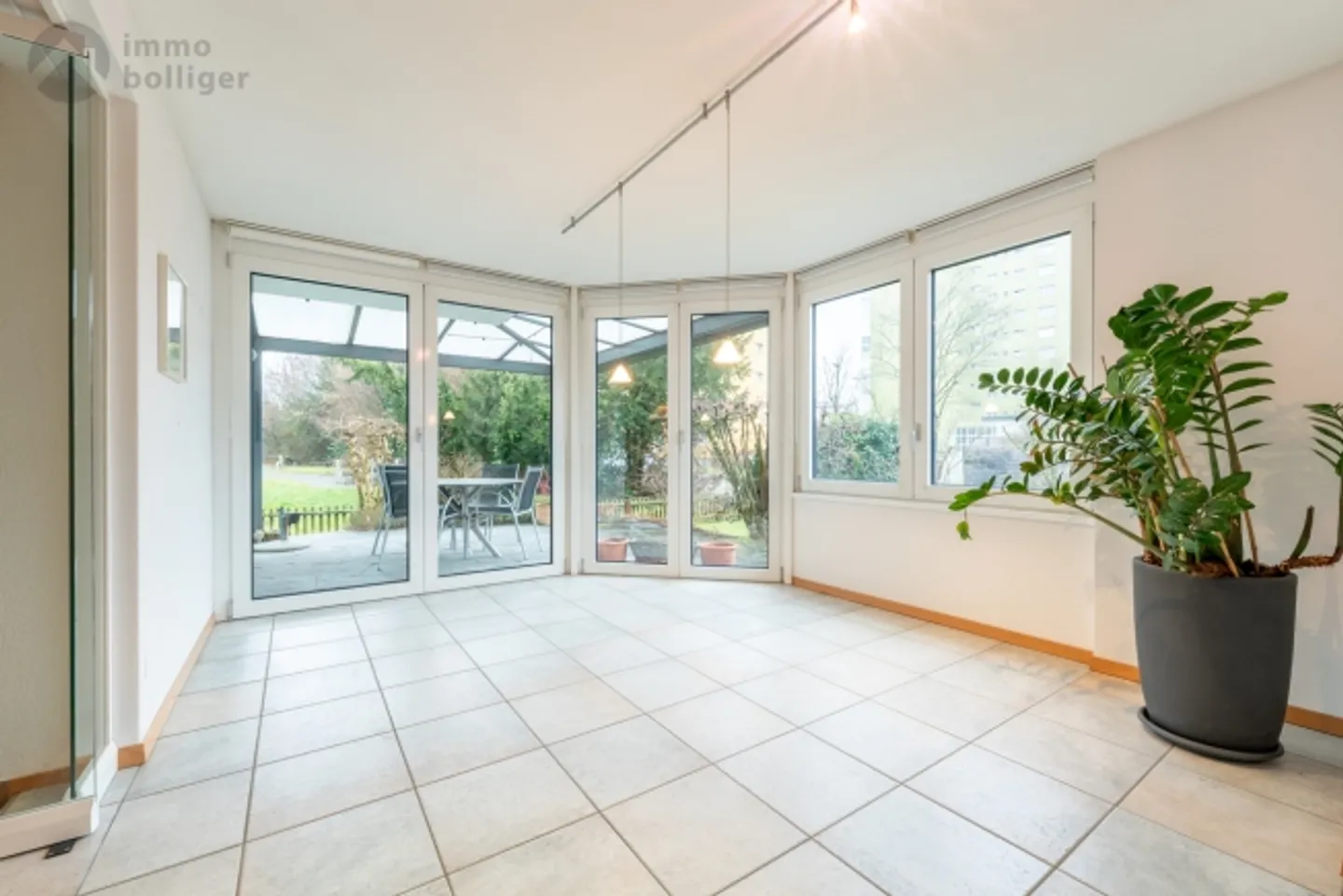 Charmantes Zweifamilienhaus Nähe Bahnhof - Foto 4 von 13