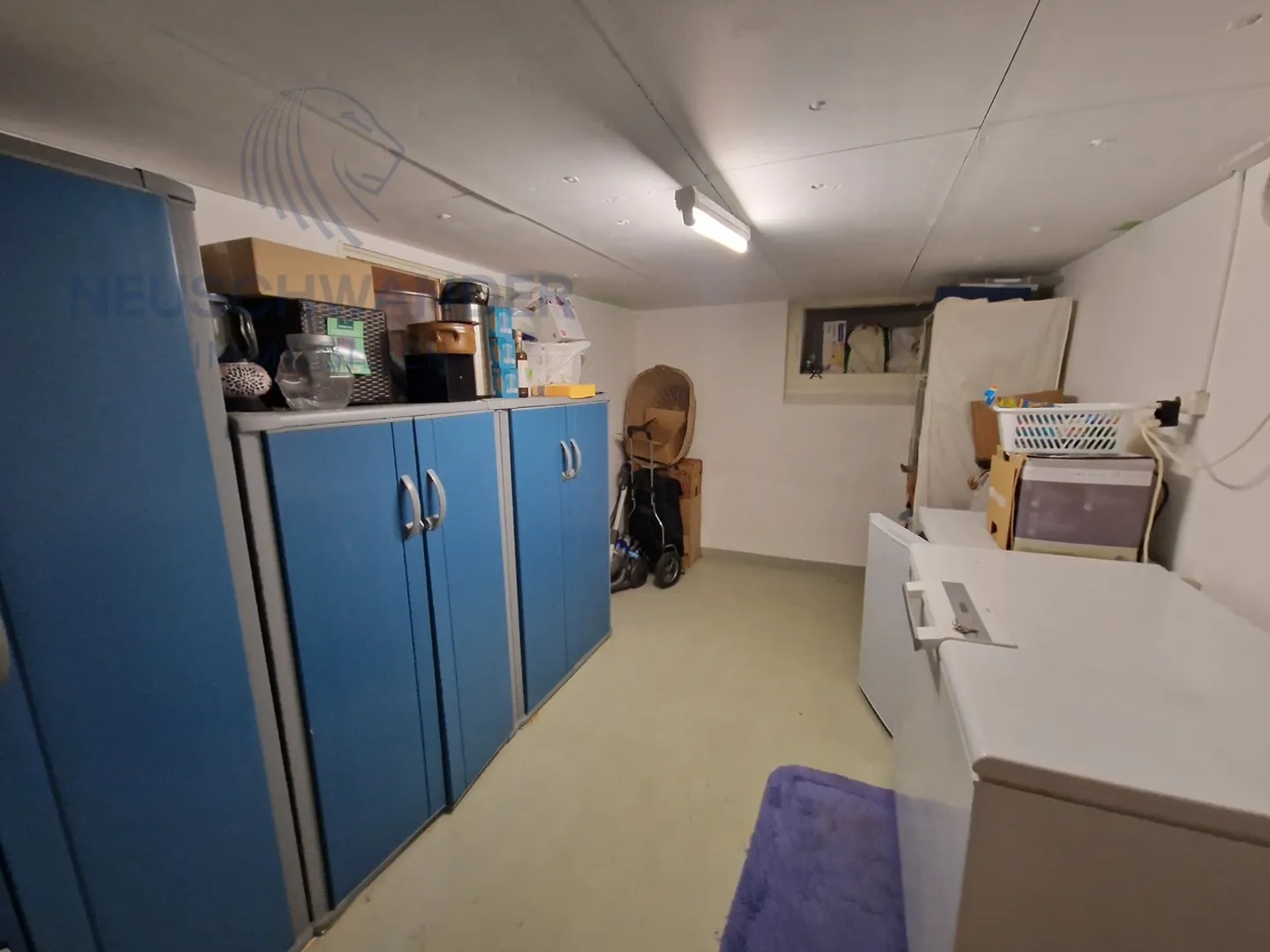 In the heart of the city at the end of a dead-end street 2,085 m² of land - Photo 13 of 21