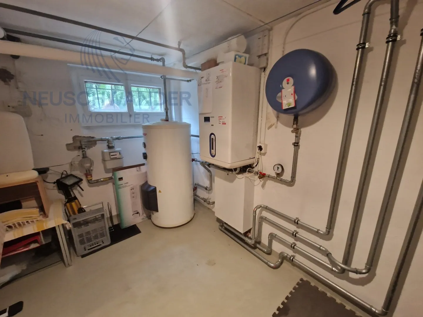 In the heart of the city at the end of a dead-end street 2,085 m² of land - Photo 14 of 21