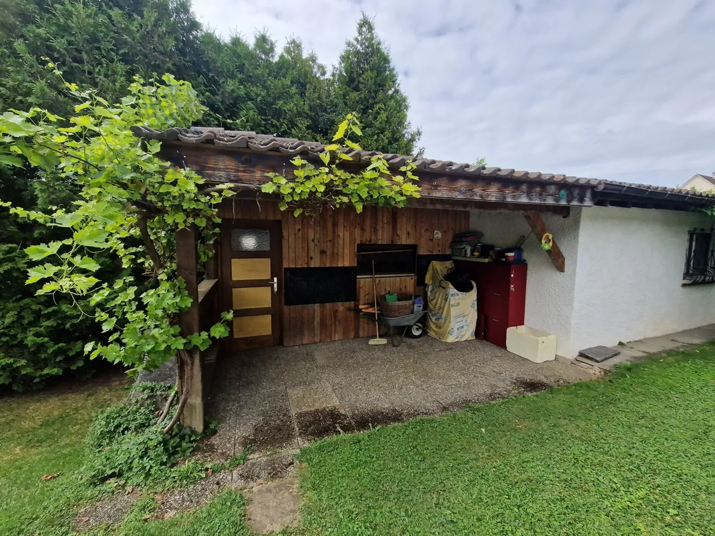 In the heart of the city at the end of a dead-end street 2,085 m² of land - Photo 20 of 21