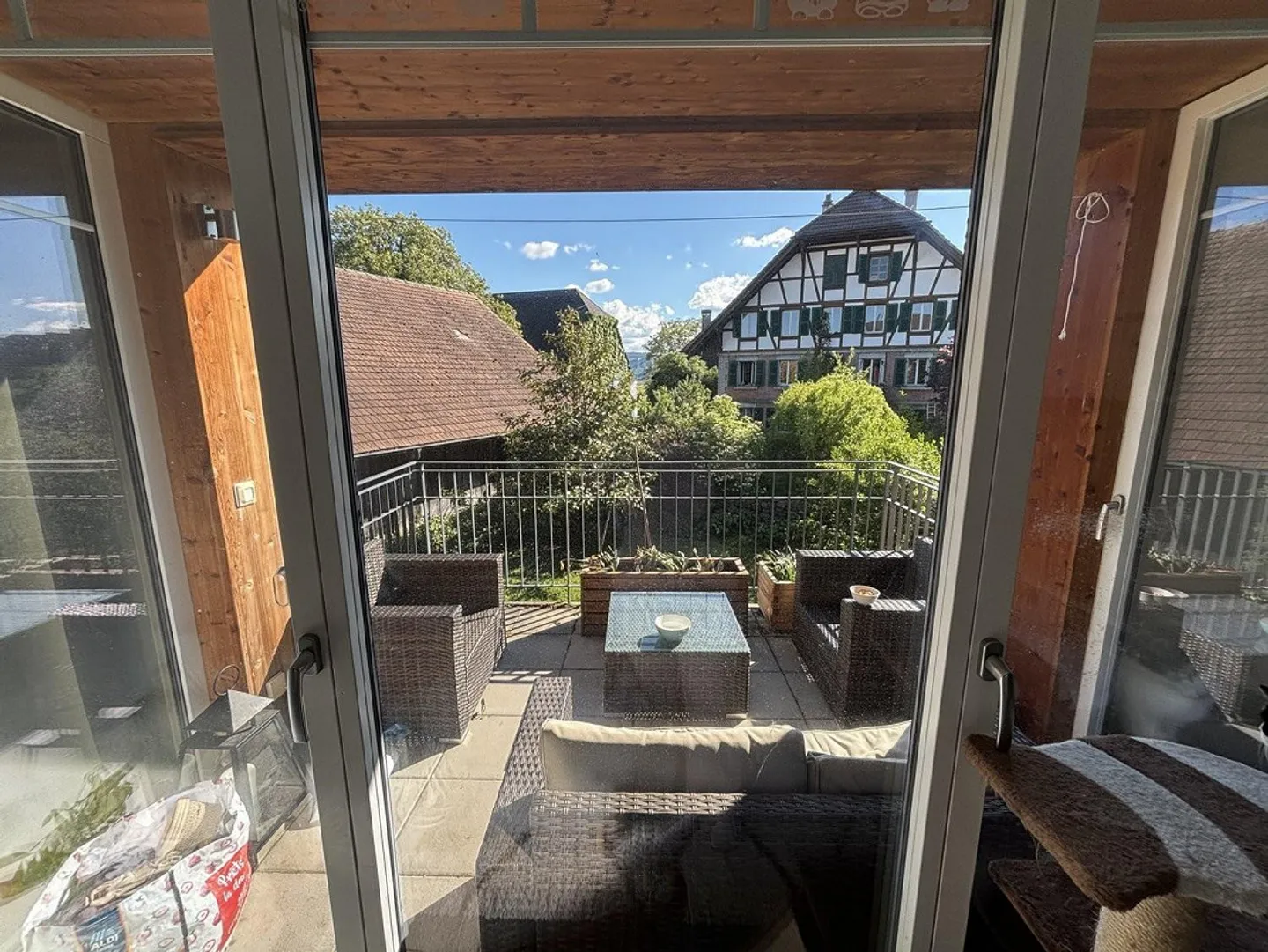 Appartement spacieux de 3,5 pièces avec grand balcon - Photo 1 sur 3