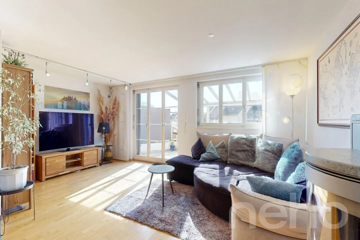 Vie spacieuse avec terrasse, jardin et beaucoup de confort - Photo 2 sur 12