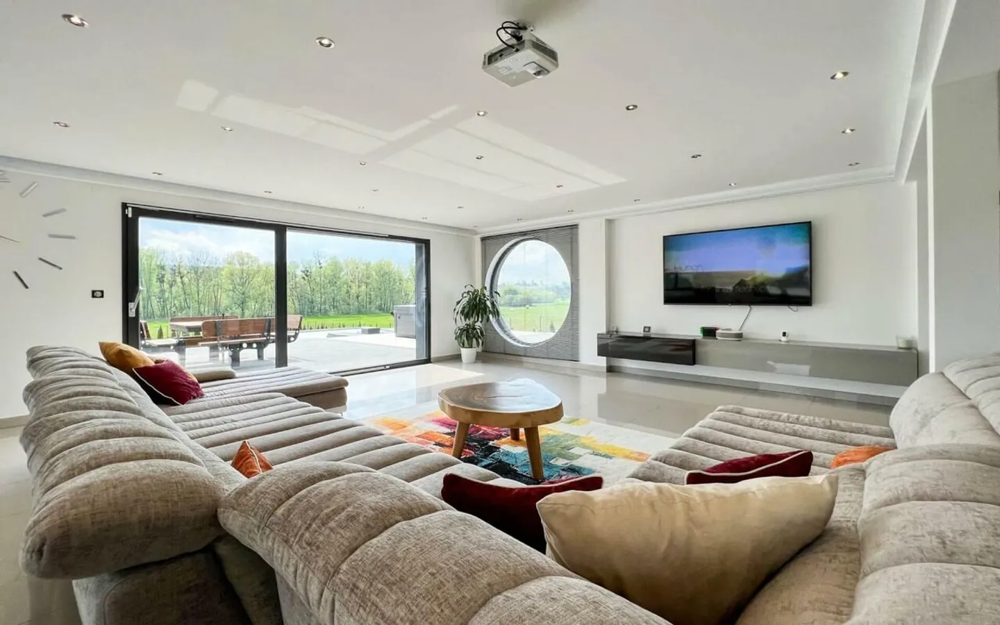 Villa 8 rooms - Photo 4 of 13