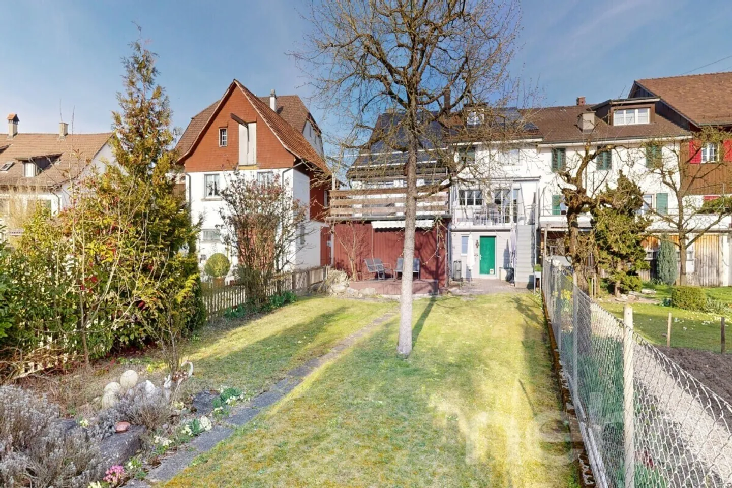 Vie spacieuse avec terrasse, jardin et beaucoup de confort - Photo 10 sur 12