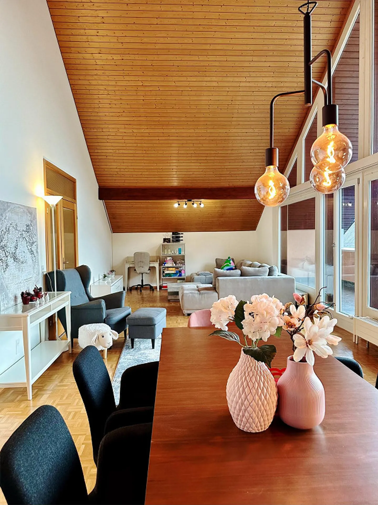Gemütliche Dachwohnung mit Balkon - Foto 2 von 10