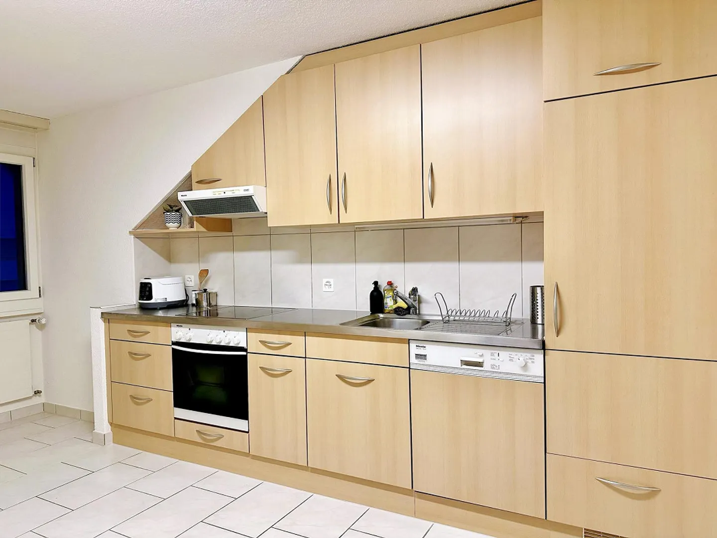 Gemütliche Dachwohnung mit Balkon - Foto 3 von 10