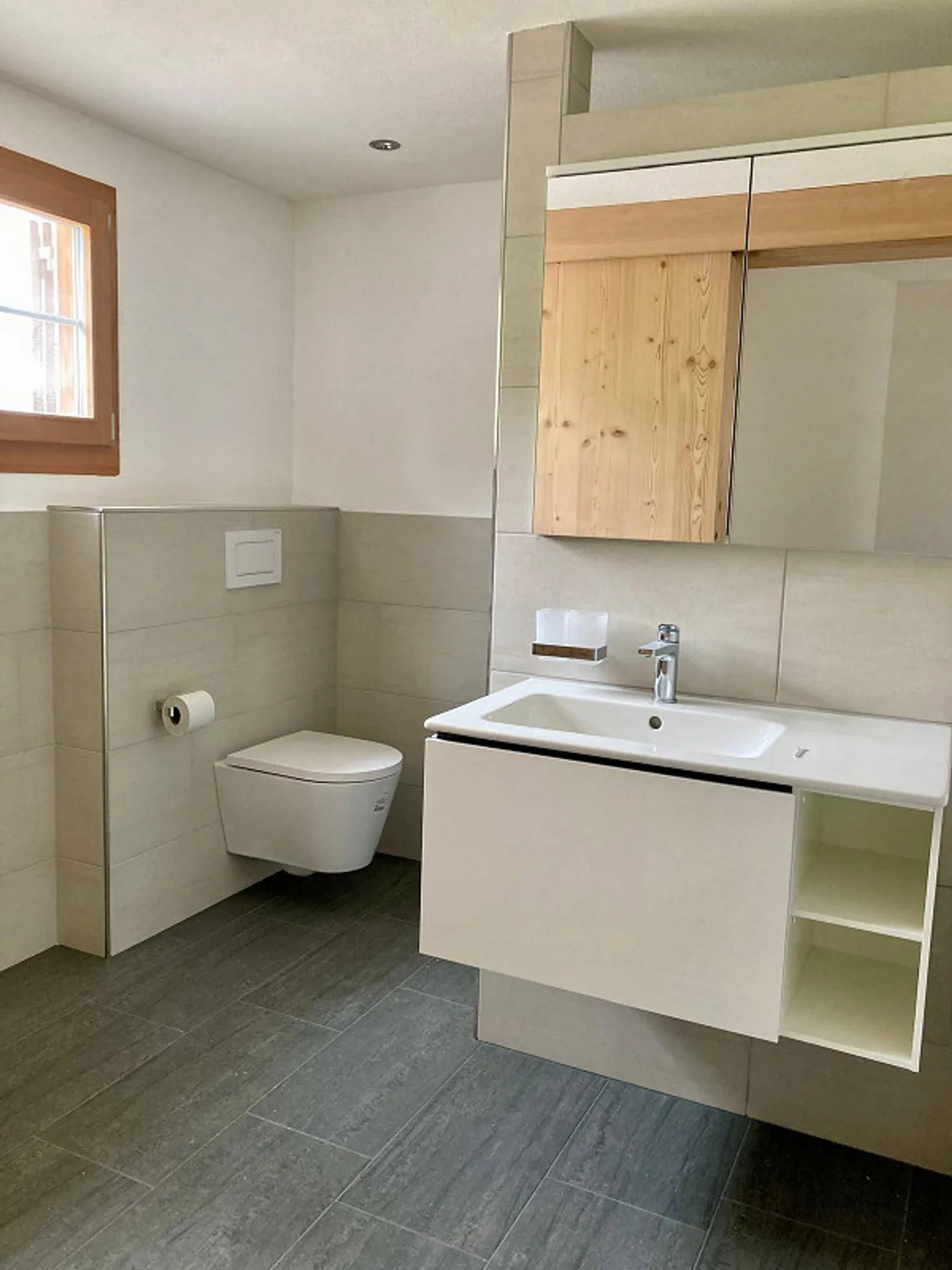 Appartement lumineux de 2,5 pièces dans un quartier calme - Photo 5 sur 5