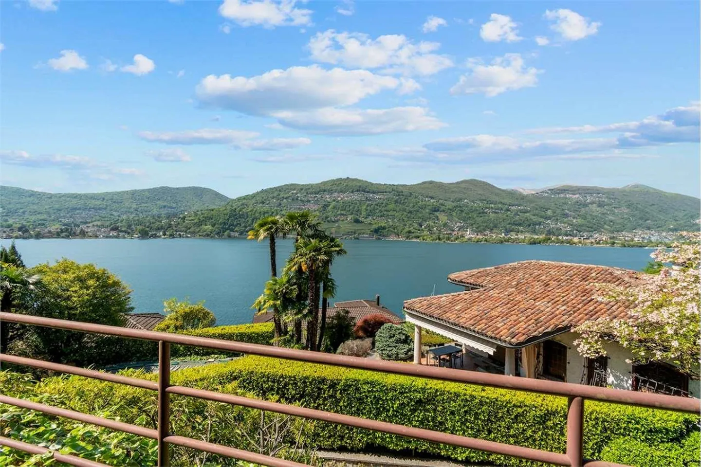 Villa exclusive avec vue sur le lac, piscine et darsena - Photo 12 sur 13