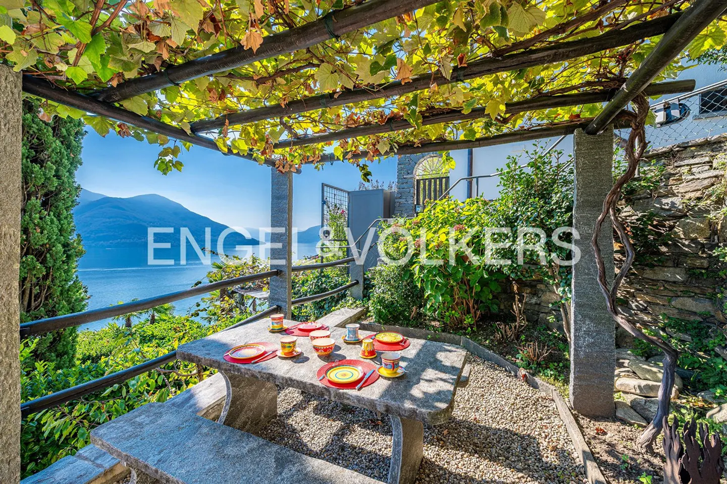 Hidden Paradise at Lake Maggiore (48) - Photo 7 of 12